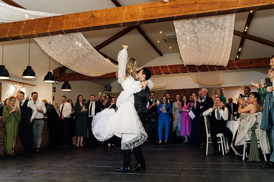 🔥 Destination wedding vibes without leaving the UK? Yes please. 
If you’re dreaming of a wedding that feels like a mini-holiday with your favourite people, Quantock Lakes might just be your perfect match. 
Think: 2 nights, 60 guests, private