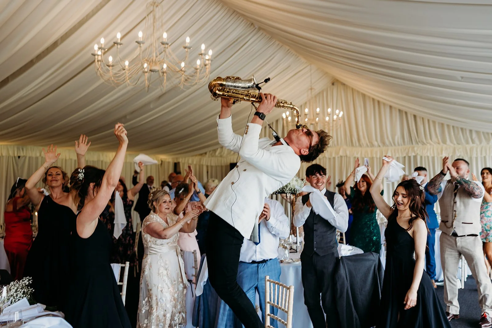 01 quantock-lakes-wedding37.jpg