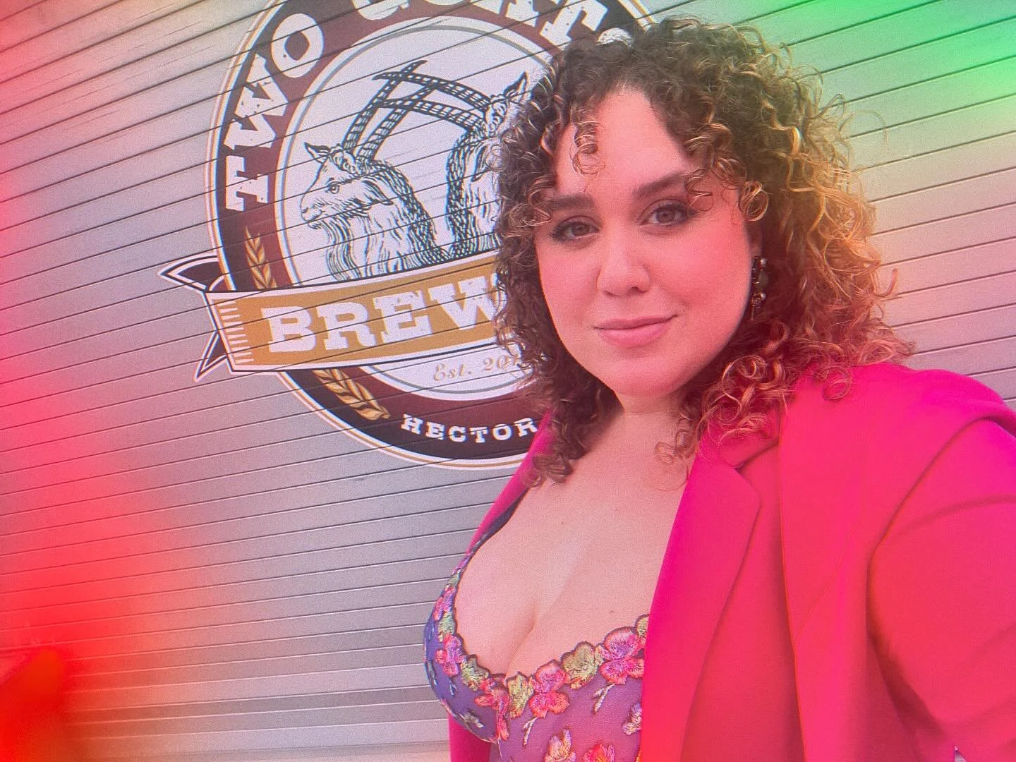 Showtime @twogoatsbrewing - playing til 9! Come on out 💋