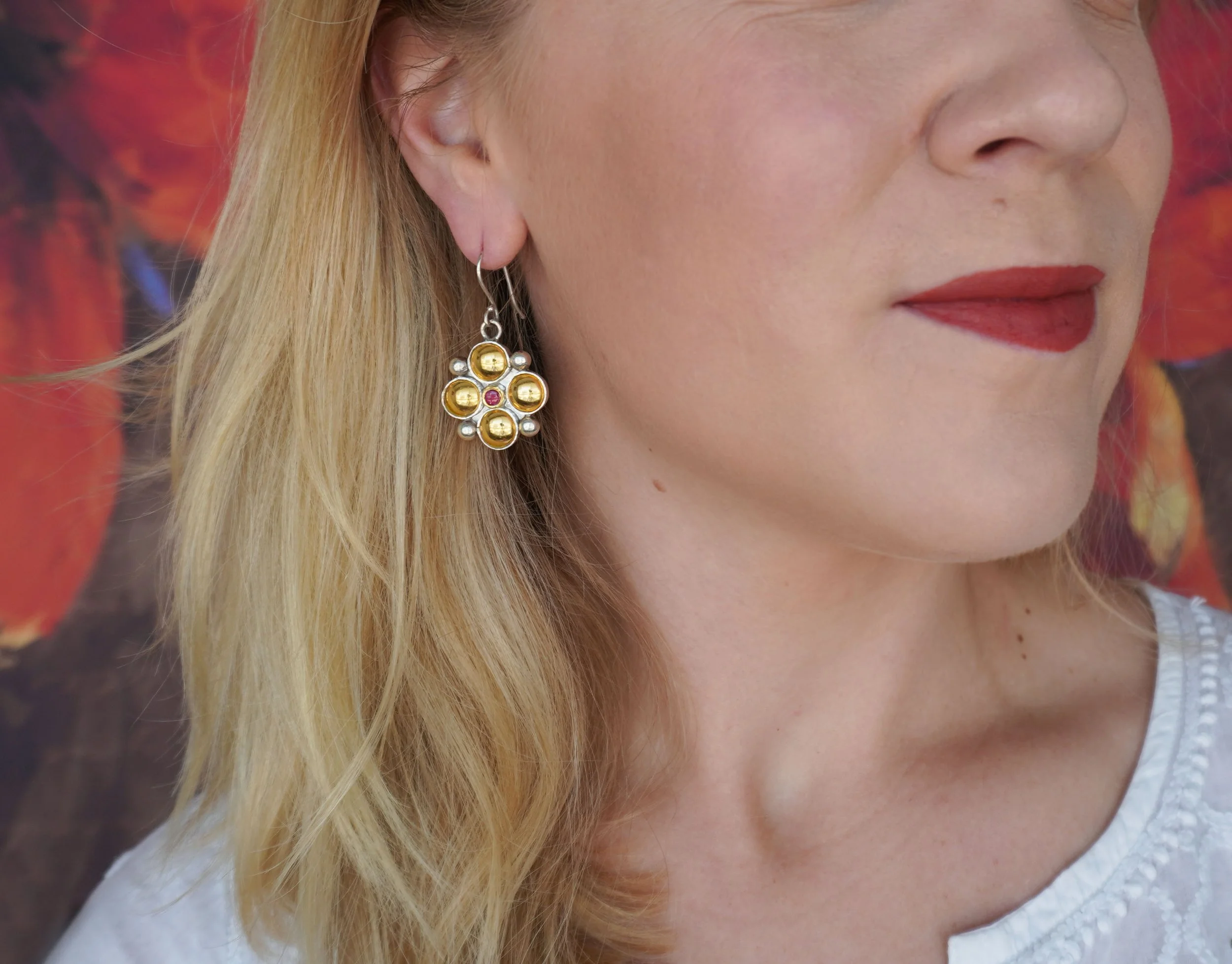 earring1_body.jpg