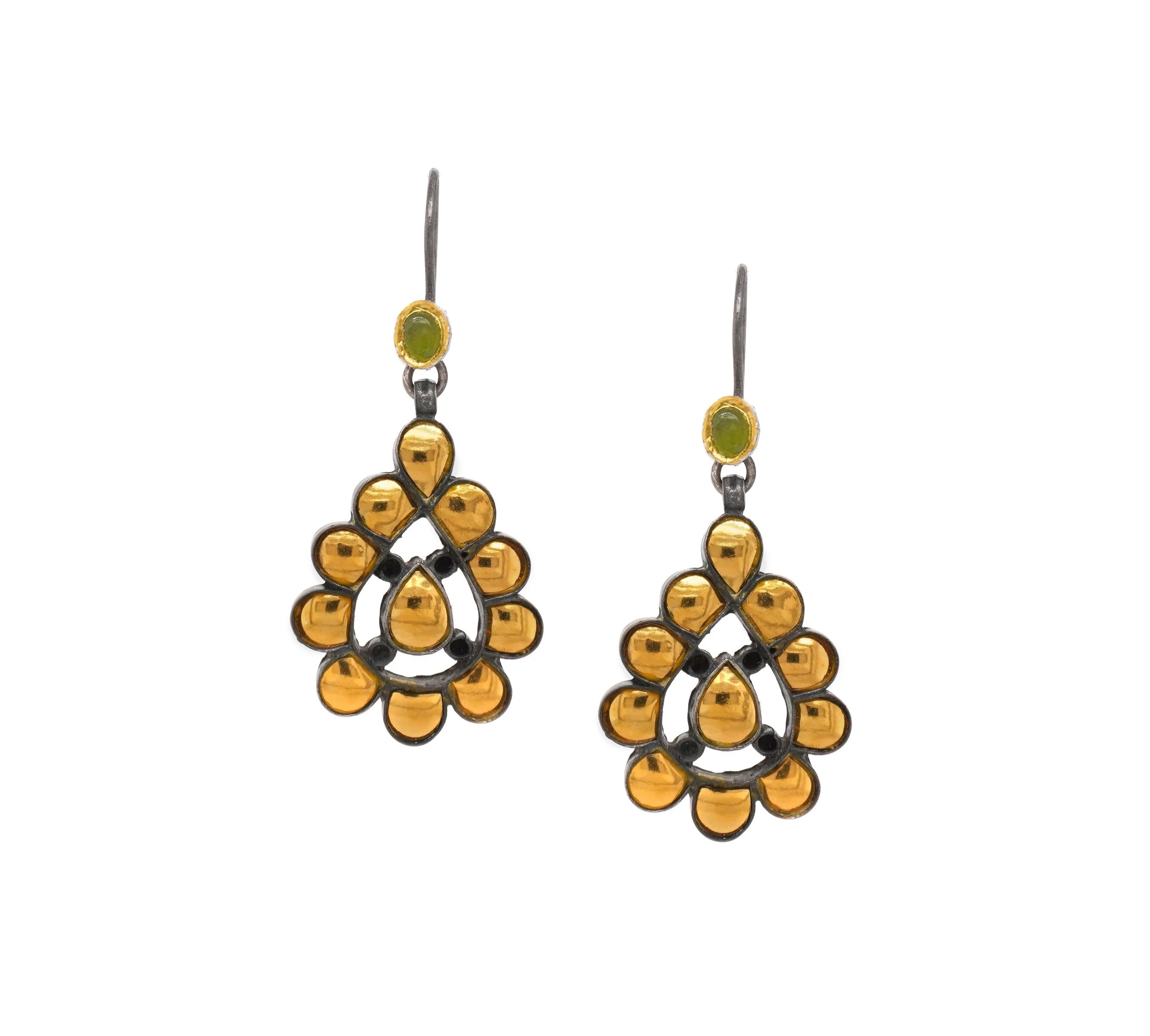 Earrings4_black.jpg