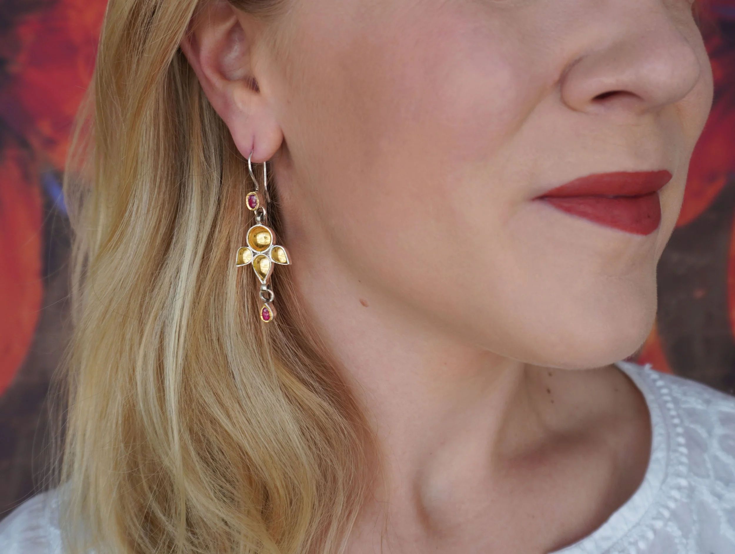 earrings2_body.jpg