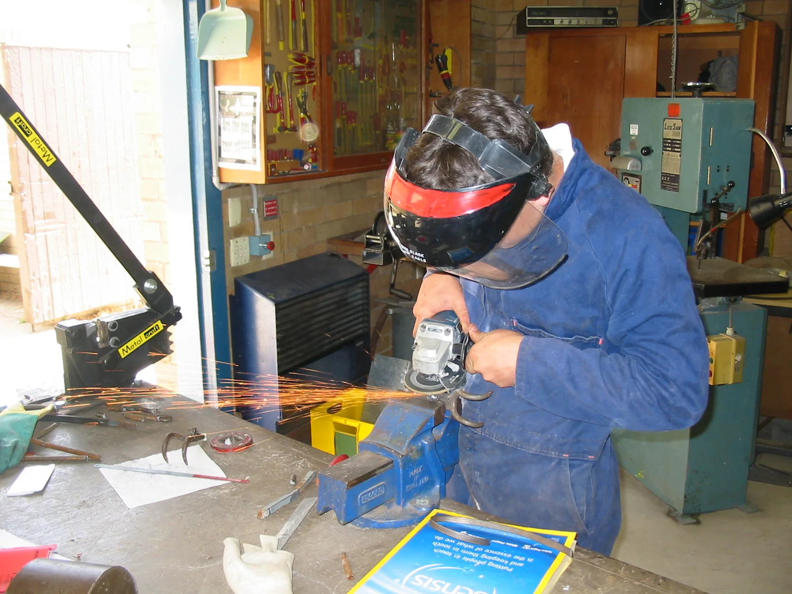 Sculpture Prize 2-2005 001.jpg