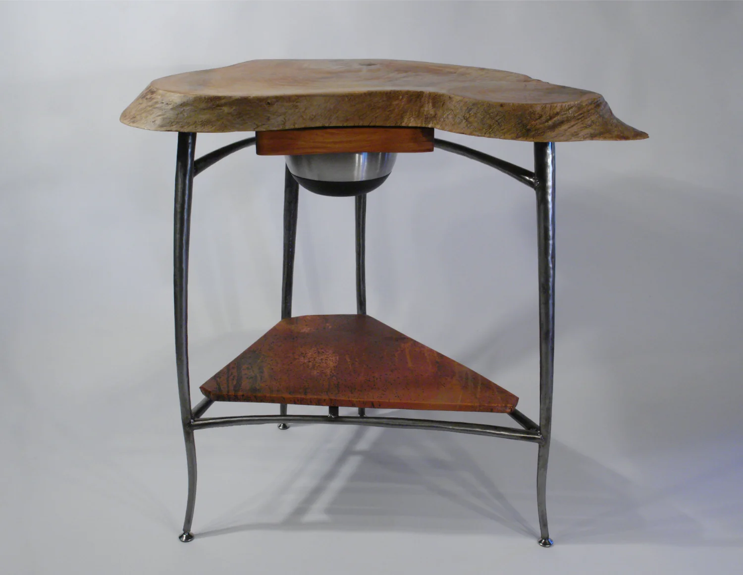 Eva Bench 01.jpg