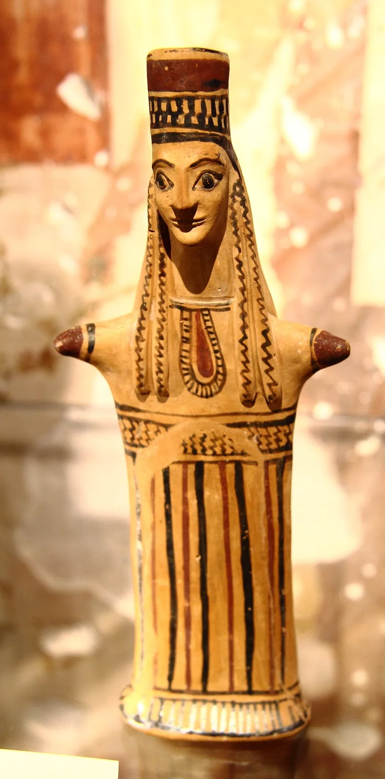 Goddess (Hera), Boetia, 6th c. B.C., Museum Aschaffenburg, photograph by Maulaff.
