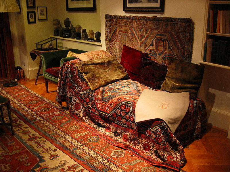 Freud’s Sofa, Freud Museum, London. photo Robert Huffstutter.