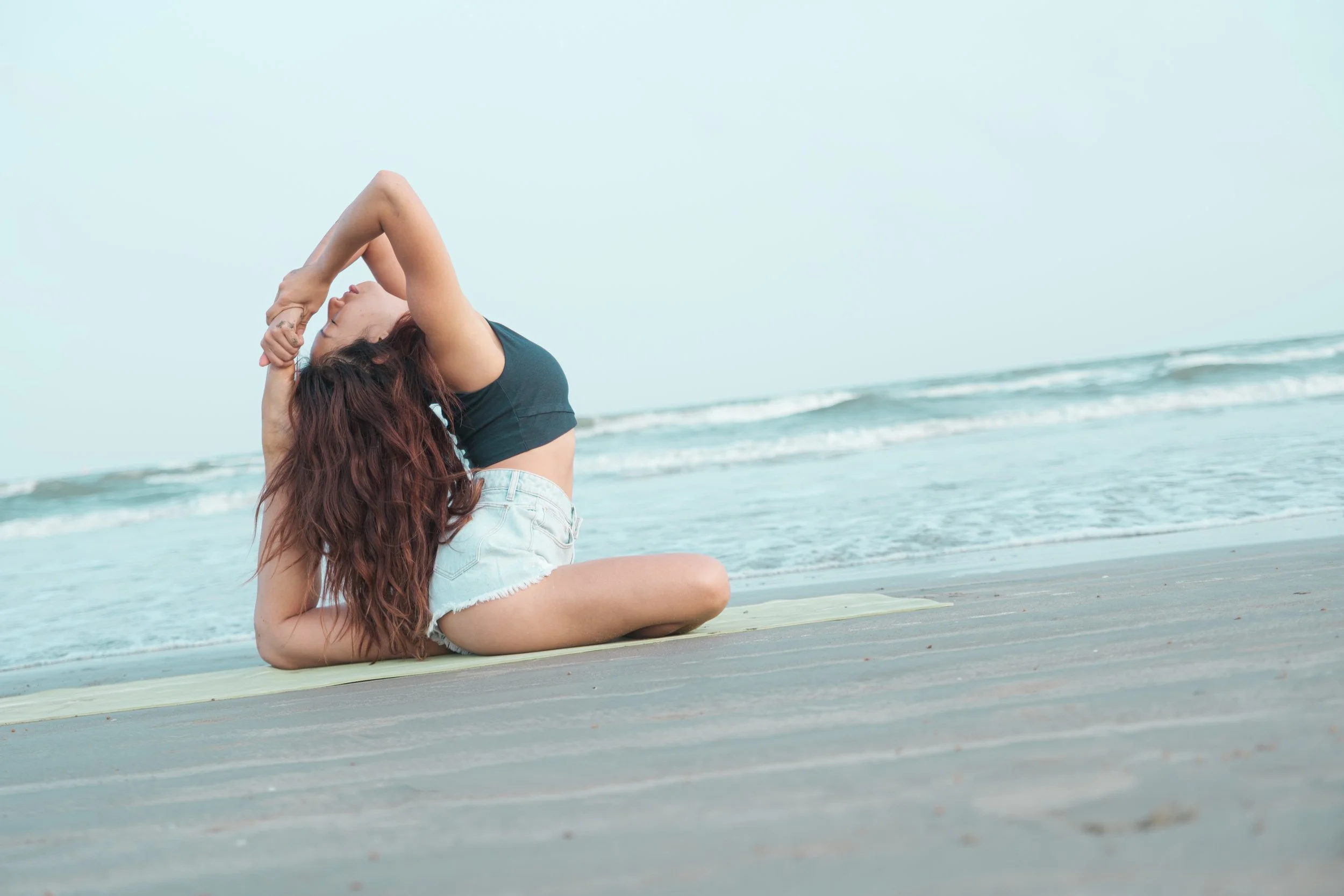 VickieNguyen_BeachYoga_byAREXPRESSIONS.COM_April 25, 2026_7728 x 5152_DSCF9135.jpg