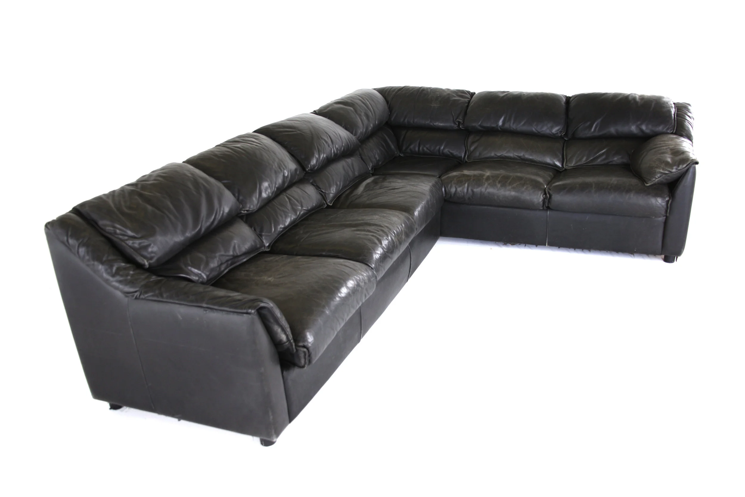 BlackLeatherSectional3.jpg