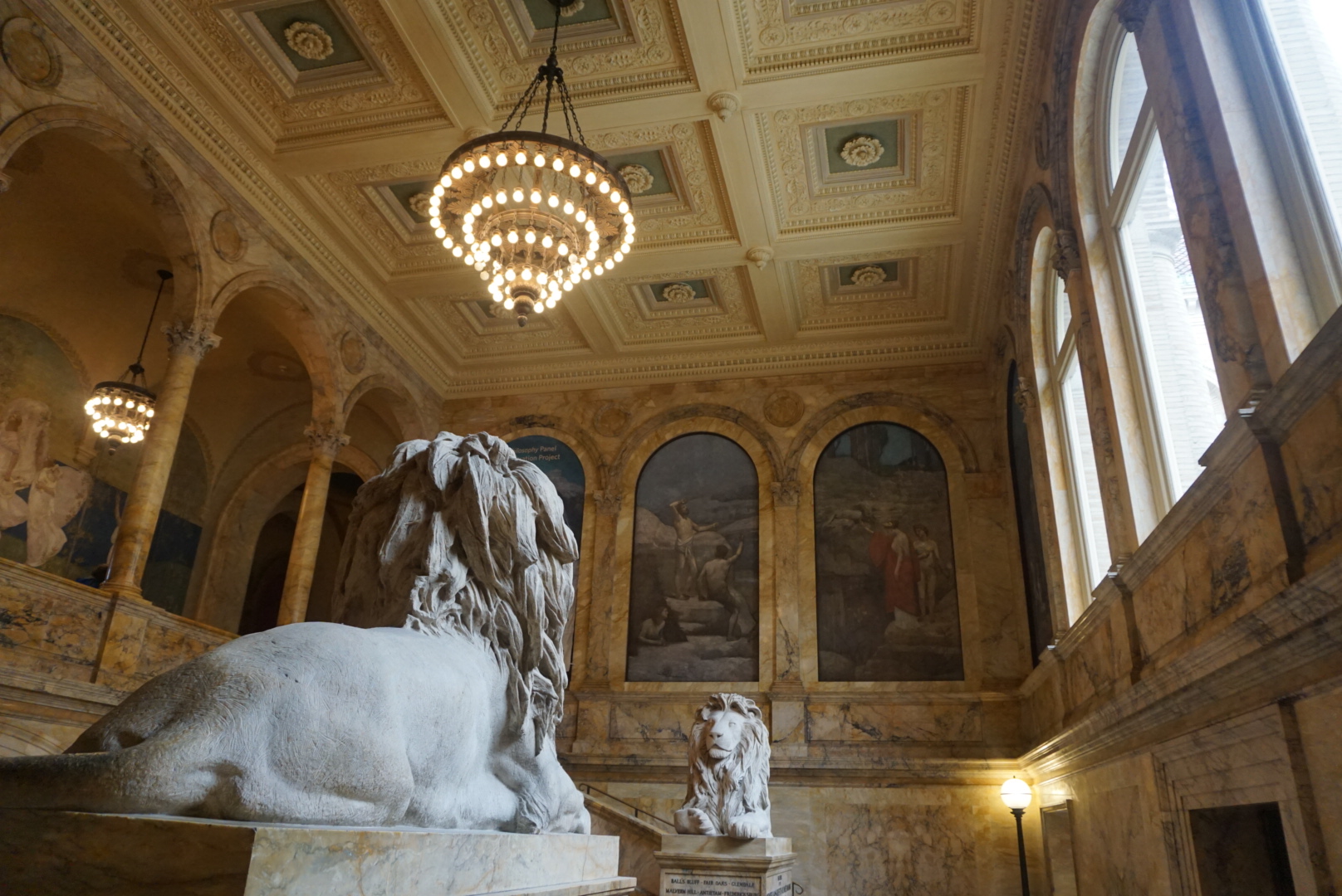 BOSTON PUBLIC LIBRARY