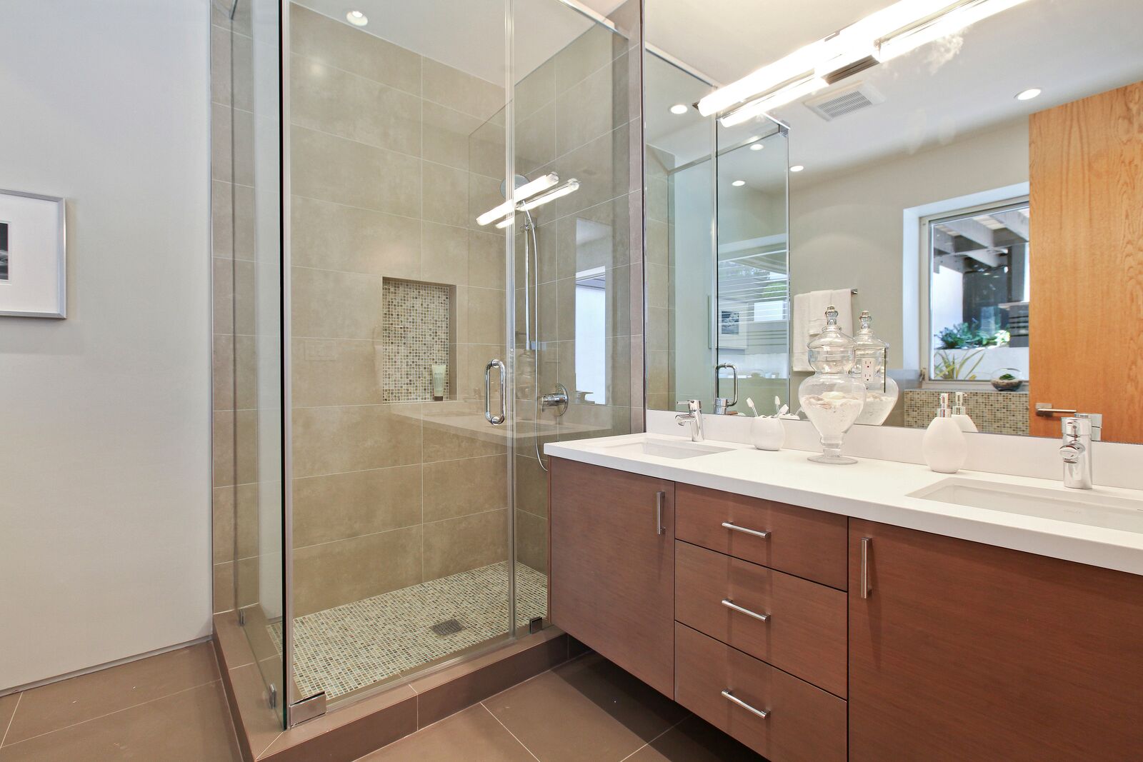 392 Ensuite Bath.jpeg