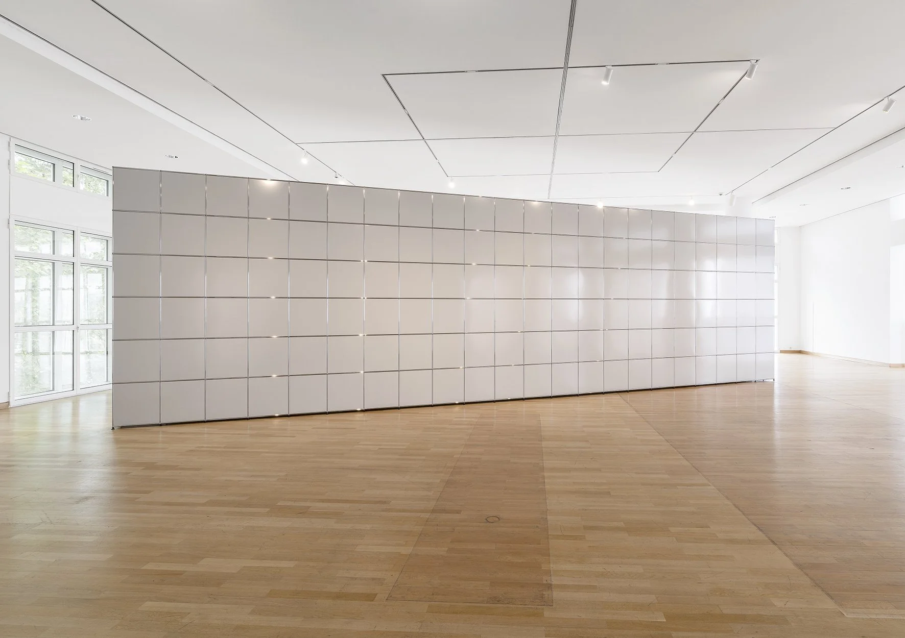 2_ausstellungsansicht_positionenzurfreiheit_foto_guenzel_rademacher_c_museumangewandtekunst.jpg