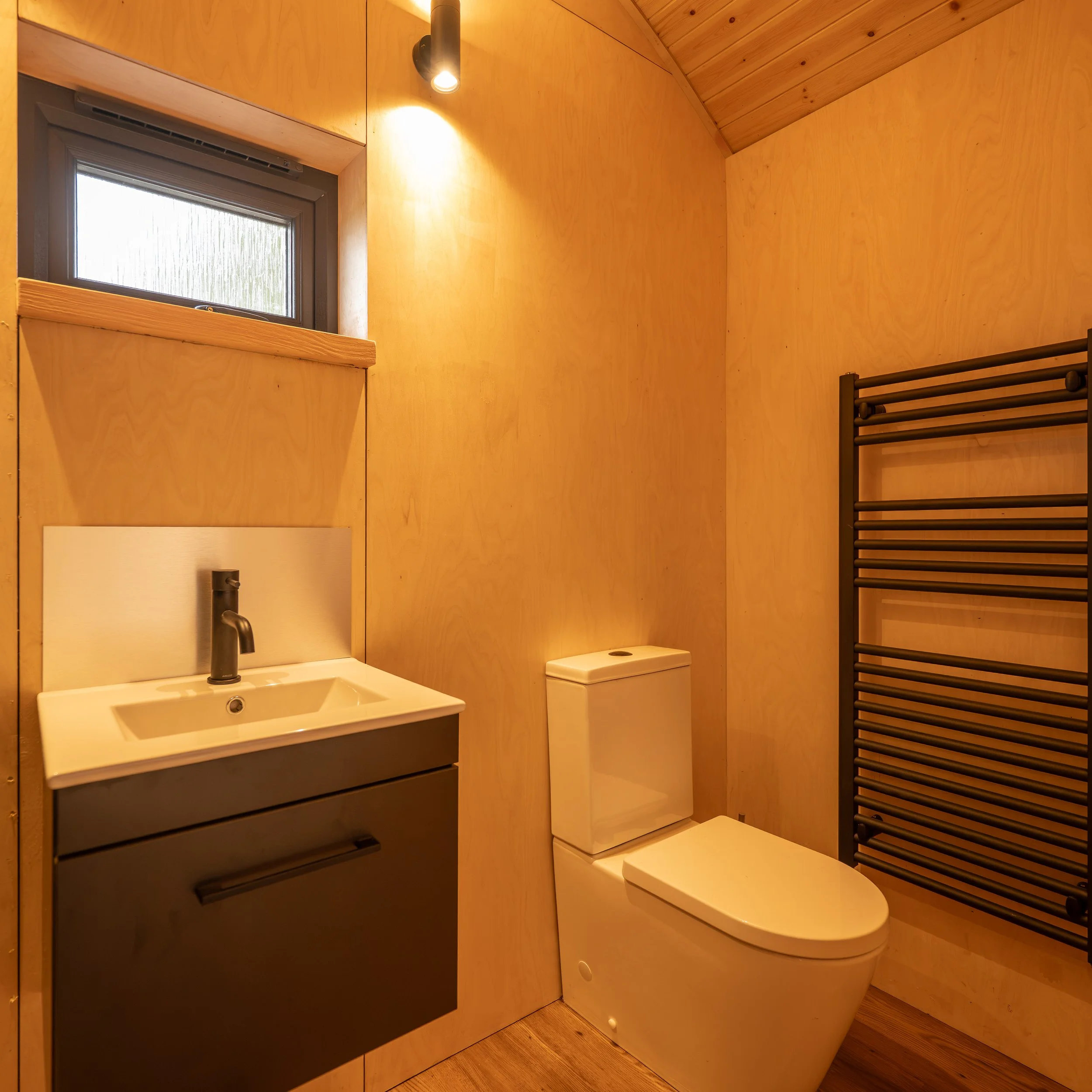Mull Cabin-33.jpg