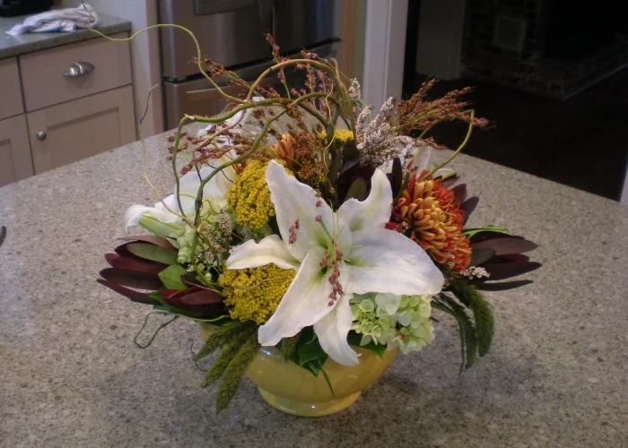 low-lily-centerpiece_8106265750_o.jpg