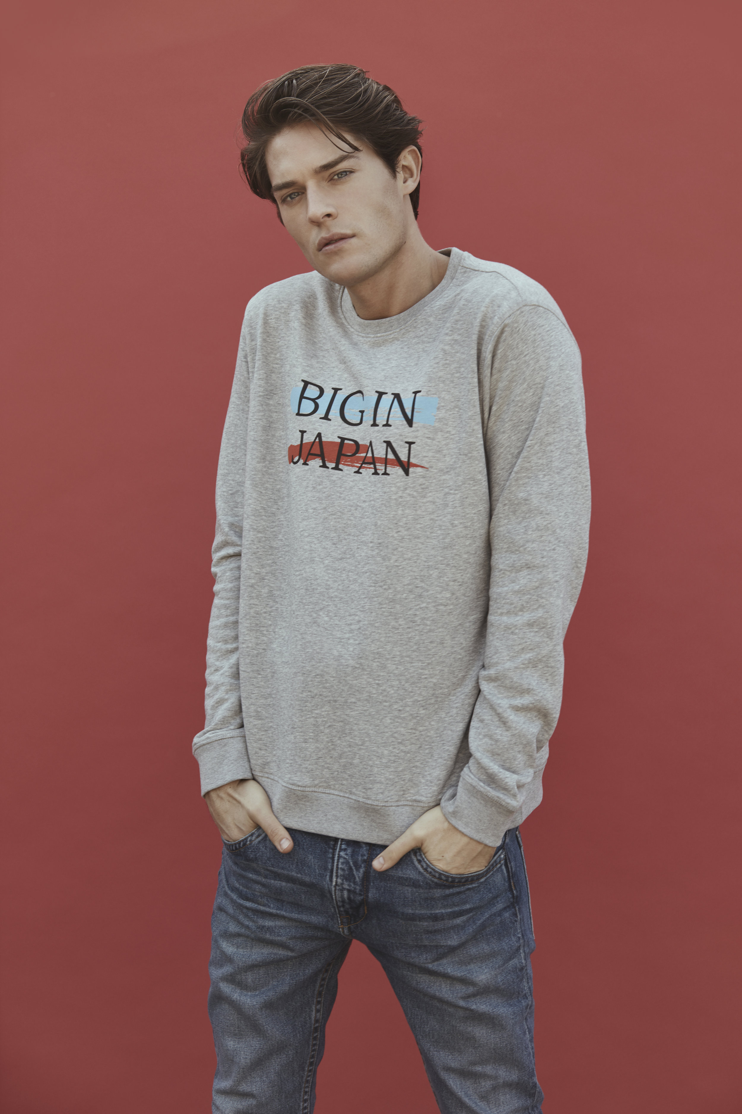 BIG IN JAPAN SWEATER