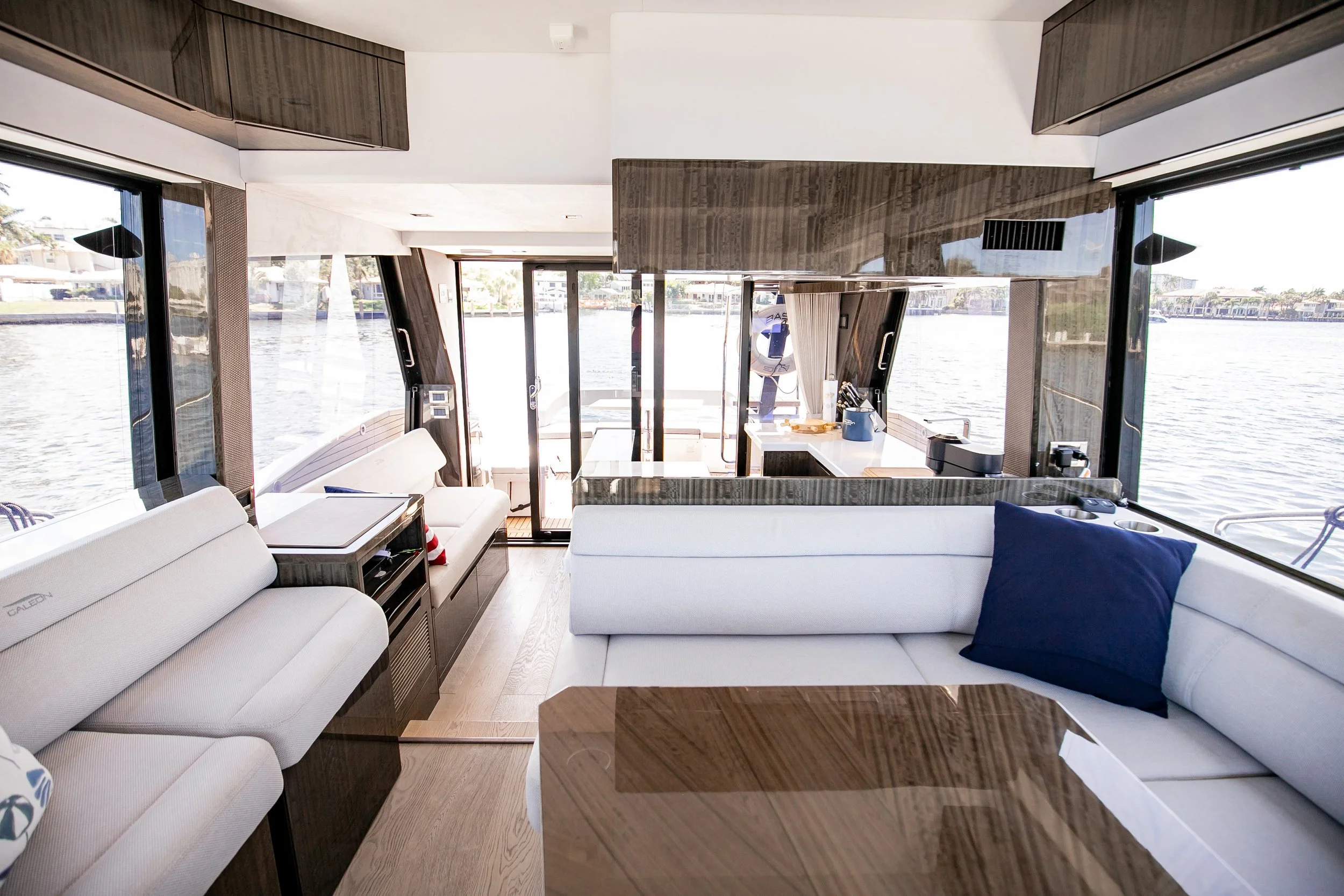 Galeon 50 Fly-110.jpg