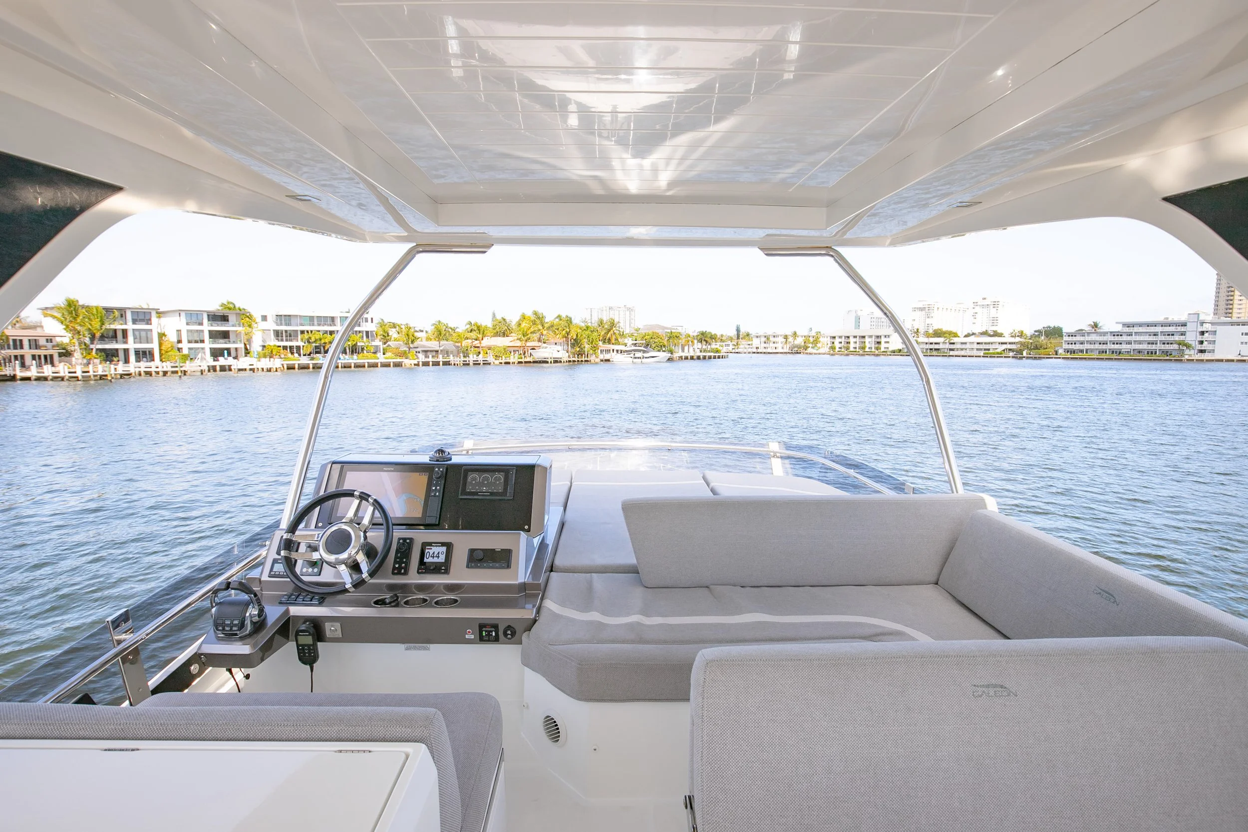 Galeon 50 Fly-088.jpg