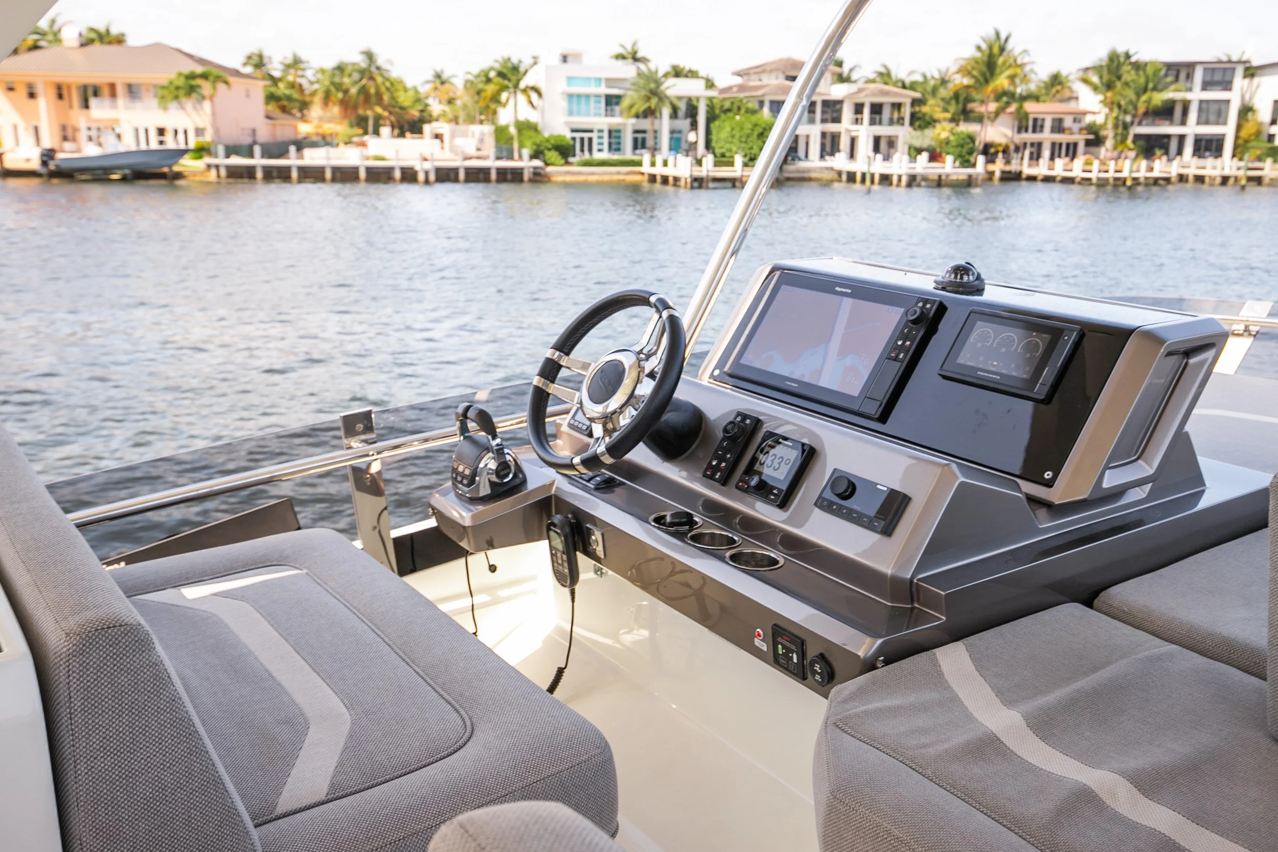 Galeon 50 Fly-085.jpg