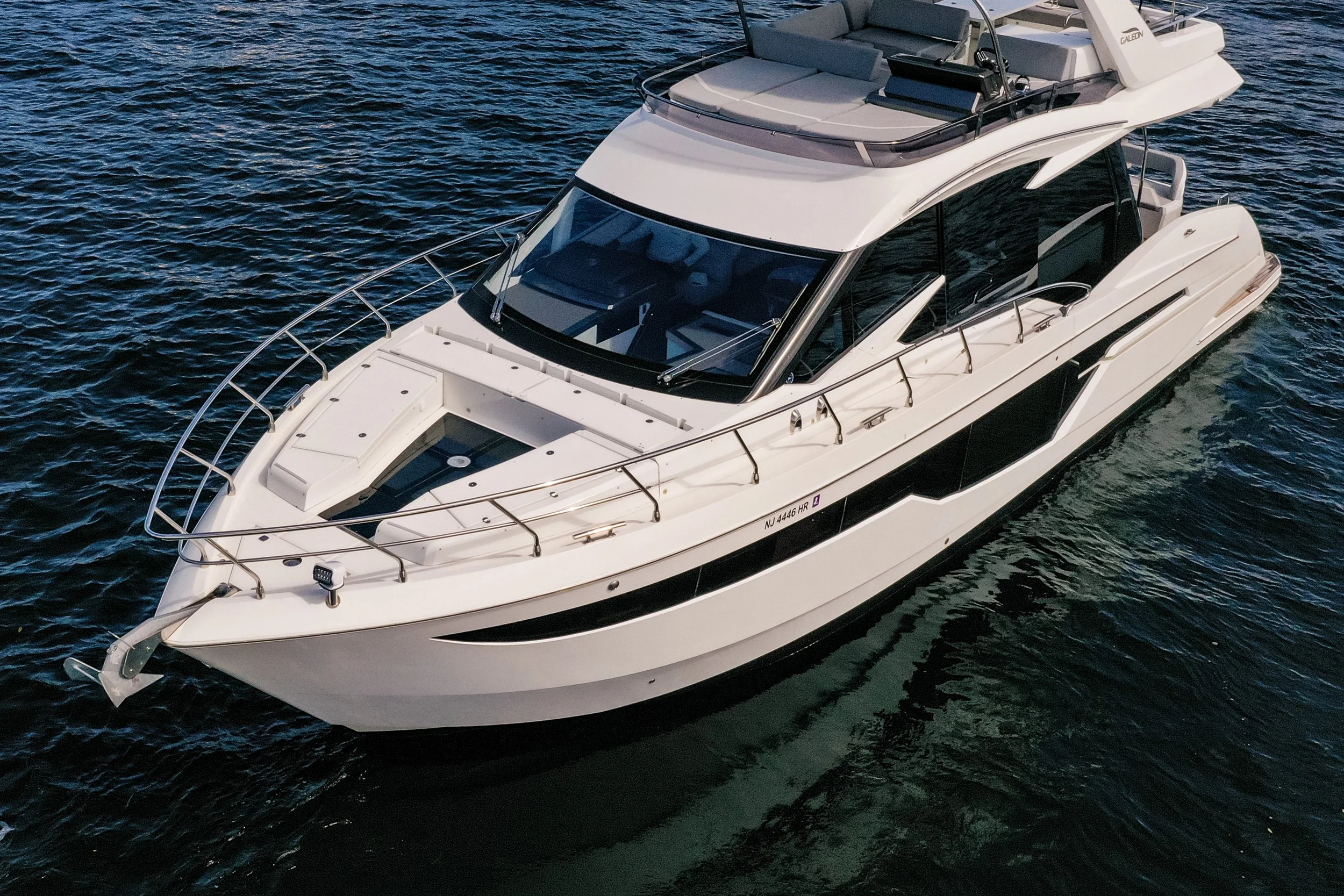 Galeon 50 Fly-06.jpg