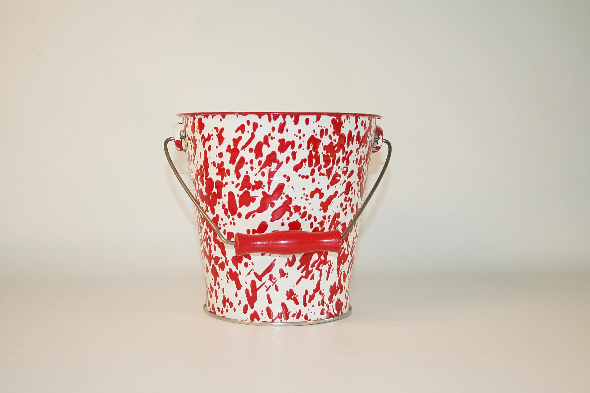 red splatterware bucket