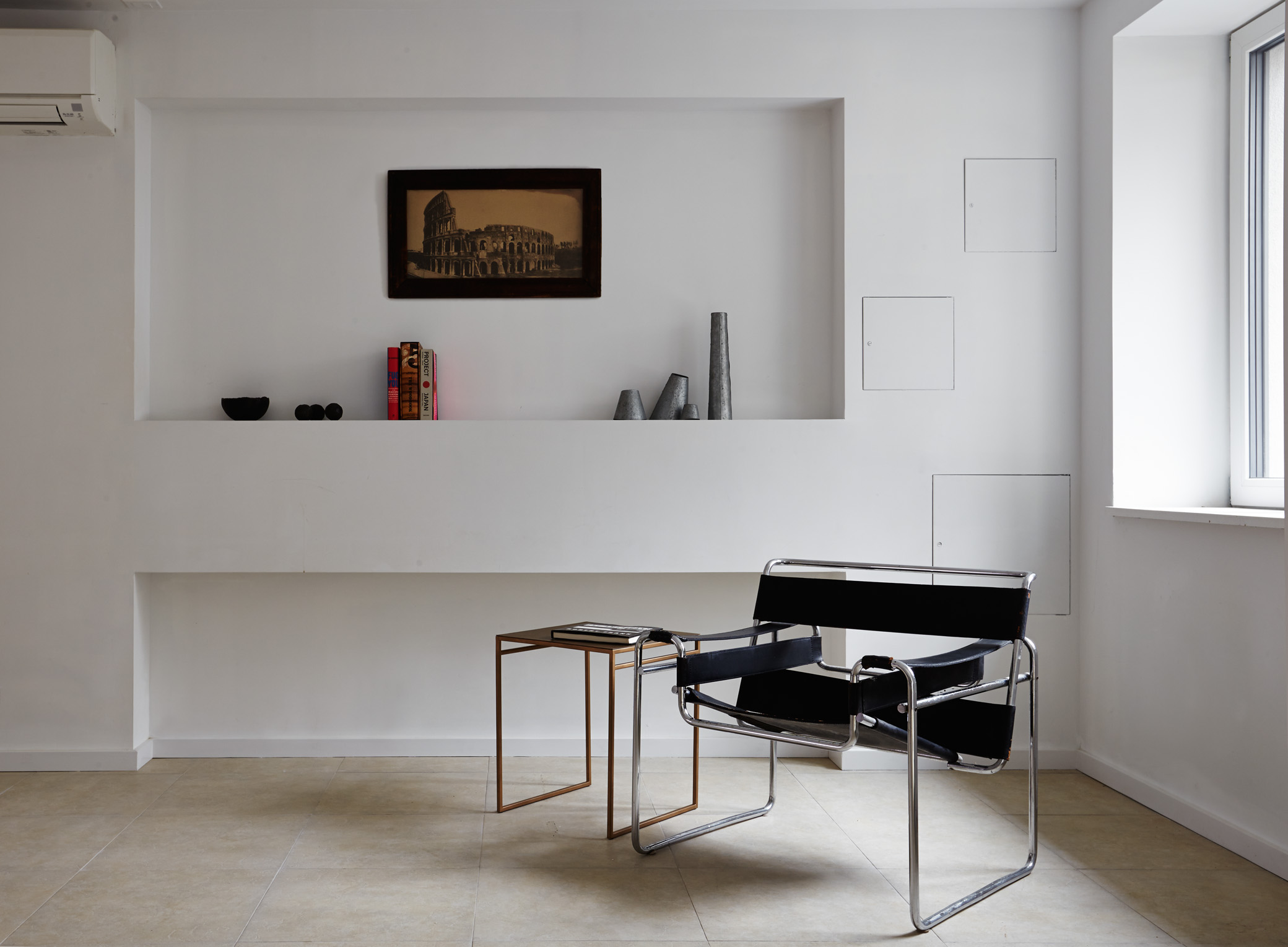 An additional benefit of this kind of home construction is the quiet produced by triple-glazed window and a thick building envelope. For those wanting to escape the noise of the city, there's nothing better.