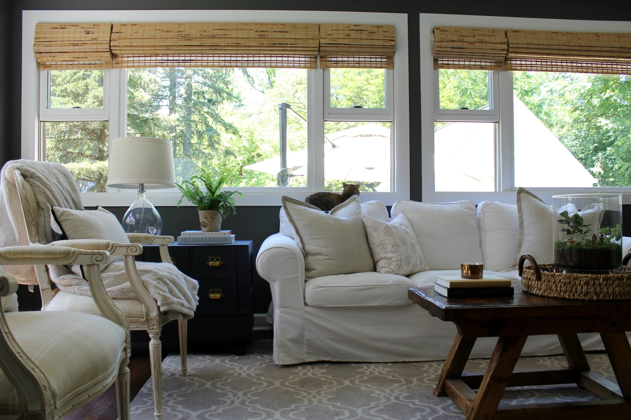 wall color: Benjamin Moore Kendall Charcoal 