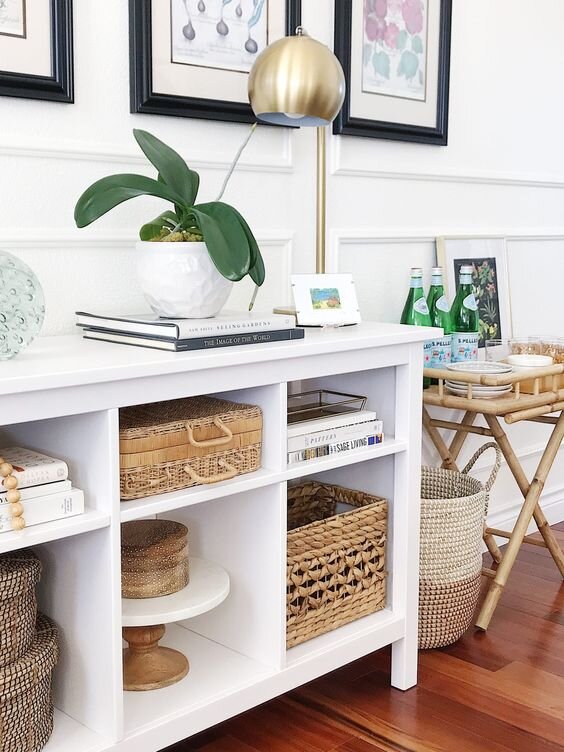 Use of baskets as storage ideas for small space 