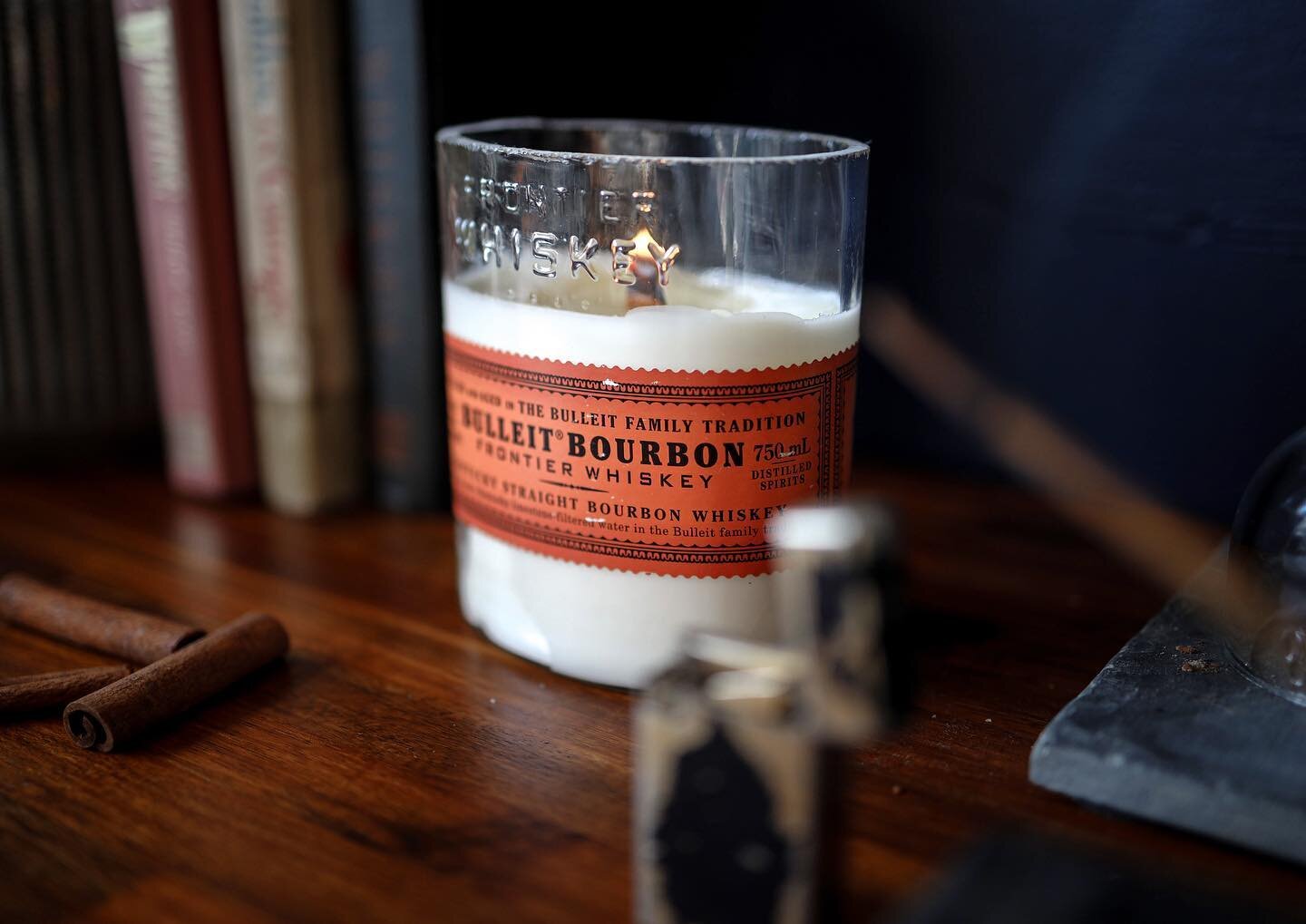 🎁🕯🎁 The PERFECT gift this Christmas/Holiday season! Want us to make you (or that special someone) a custom candle? Slide into our DMs or send us an email &amp; we&rsquo;ll bring your concept to life! 📸: @judahsparkowich