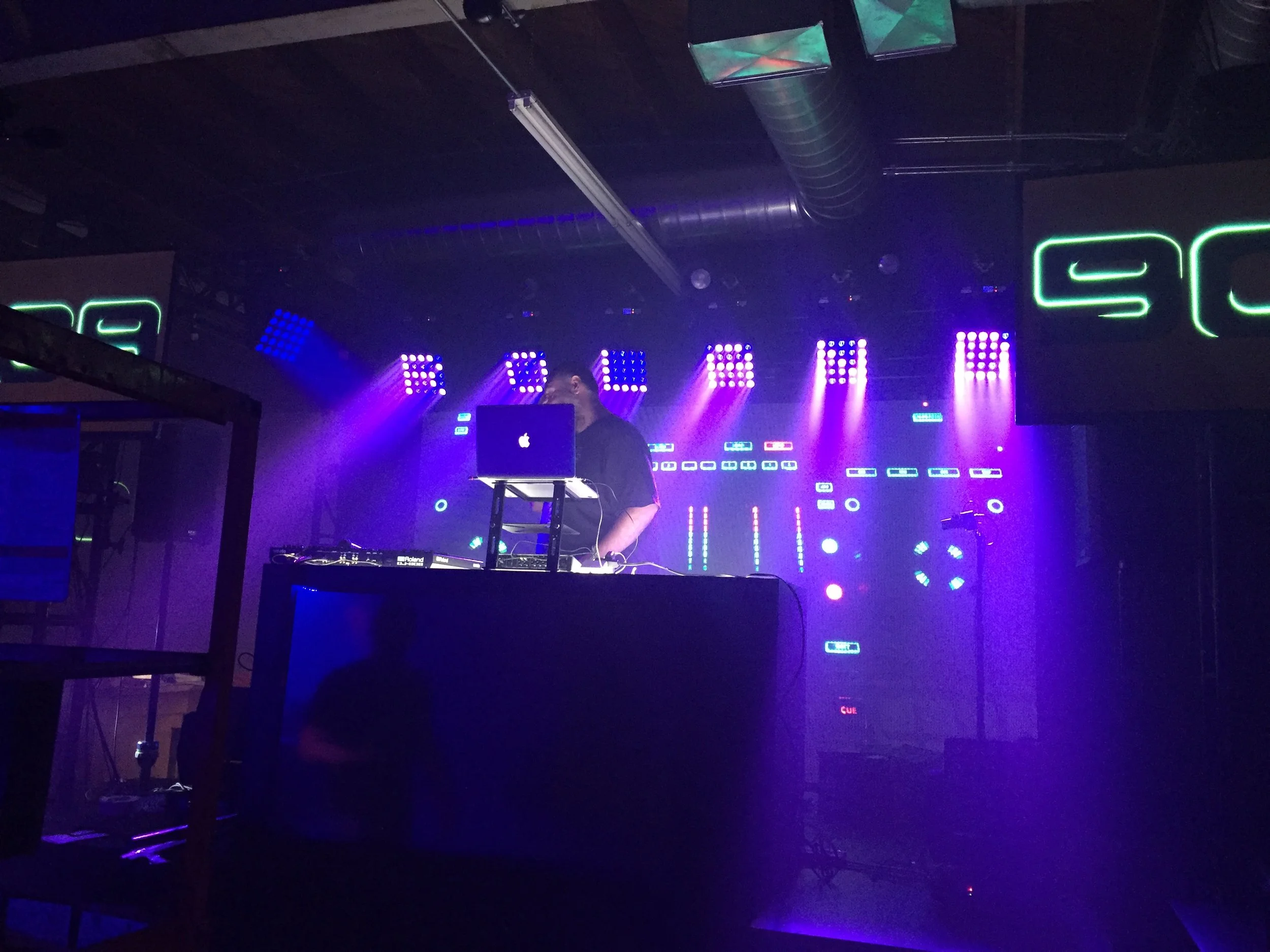  ROLAND 909 EVENT, BURBANK, CA 