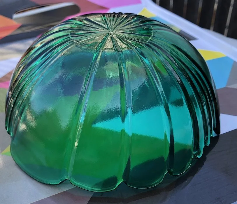 green bowl bottom 2.JPEG