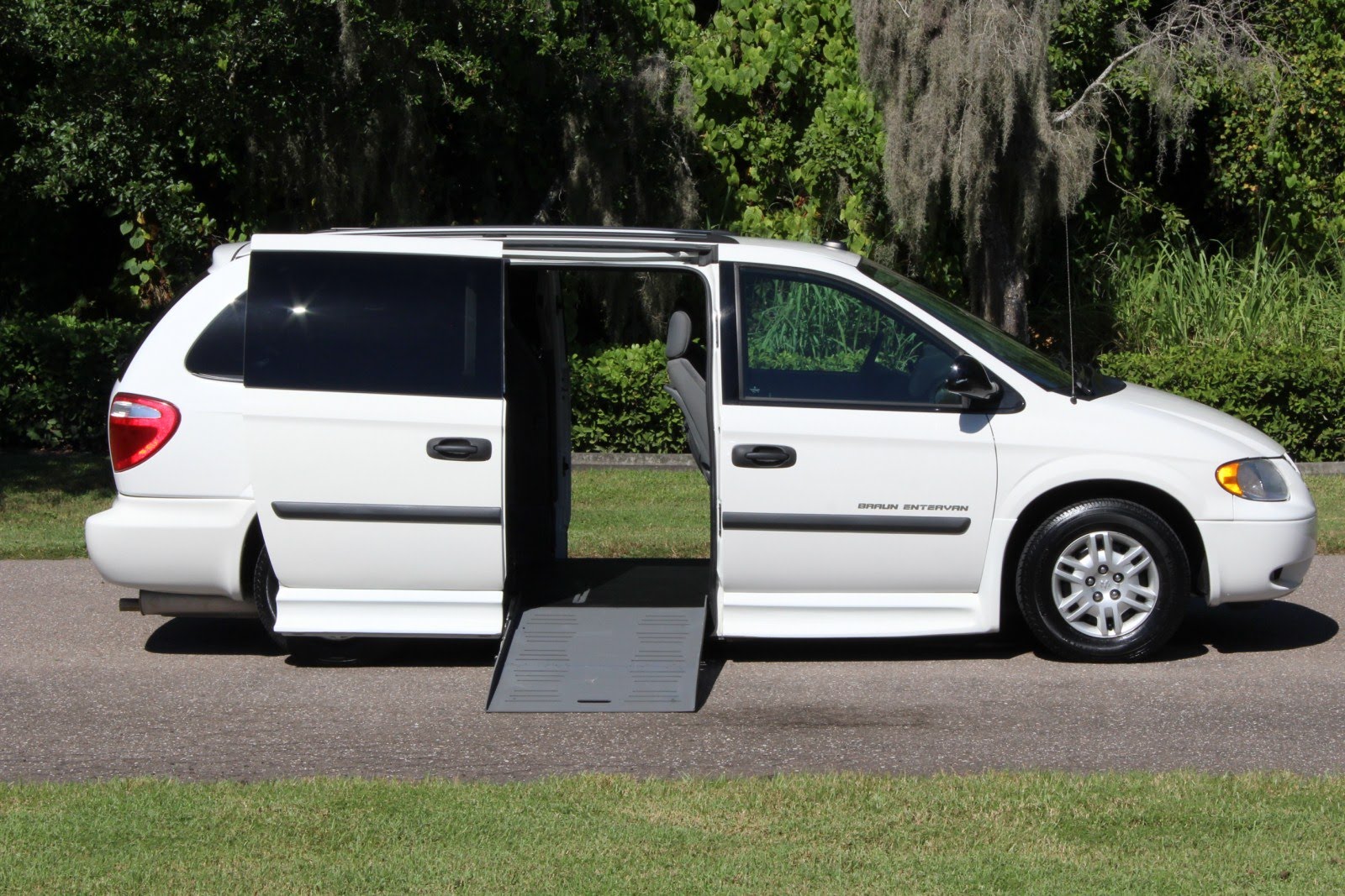 Donate a wheelchair accessible vehicle! Donating your vehicle is a wonderful way to receive a federal tax deduction and support our cause! Note, wheelchair accessible automobiles are in high demand. When a family donates a wheelchair accessible automobile to the MMF, we can guarantee a new home for your vehicle! Email info@musclemovementfoundation.org and check out IRS Pub. 4303 to donate your vehicle!