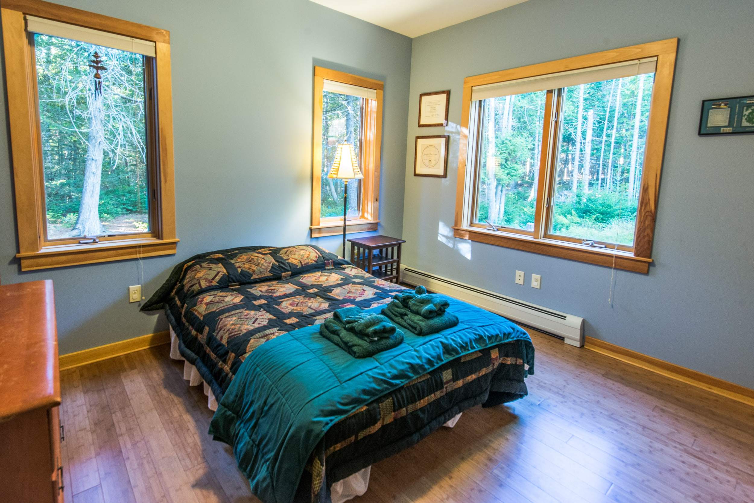  Downstairs bedroom with double bed and bathroom with shower. 