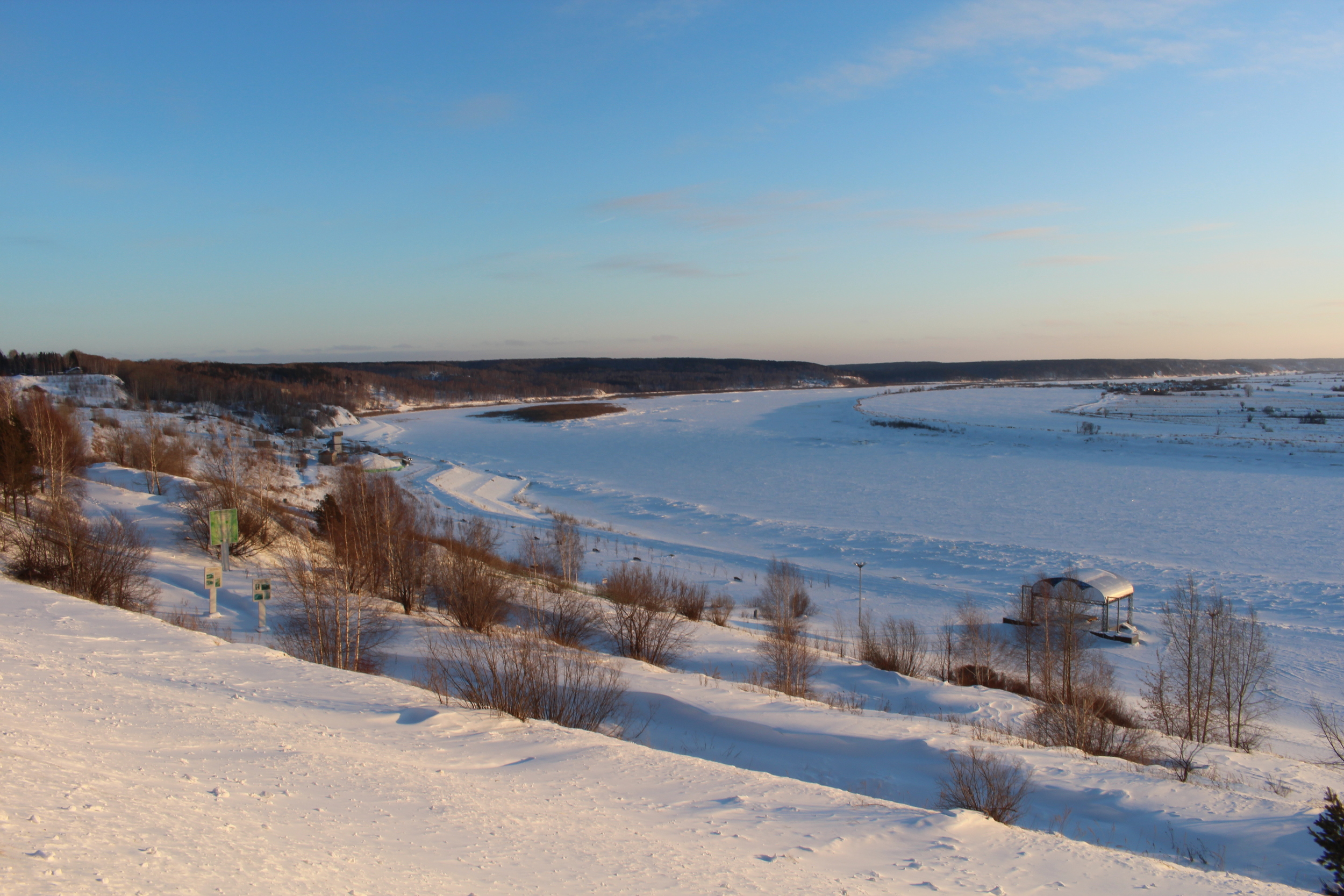 A frozen River Tom