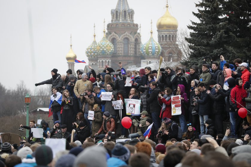 Protestors in St. Petersburg | © Dmitri Lovetsky, Time