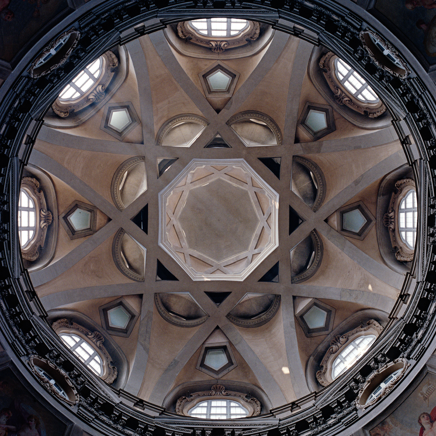 Dome 6707, San Lorenzo, Turin, Italy (1668-1687), 1993