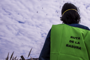 Concientización para hogares y personas Kits de reciclaje para el hogar con licencias abiertas. Activaciones y asesoramiento para eventos más verdes y responsables. Programas de educación para niños, familias y comunidades.