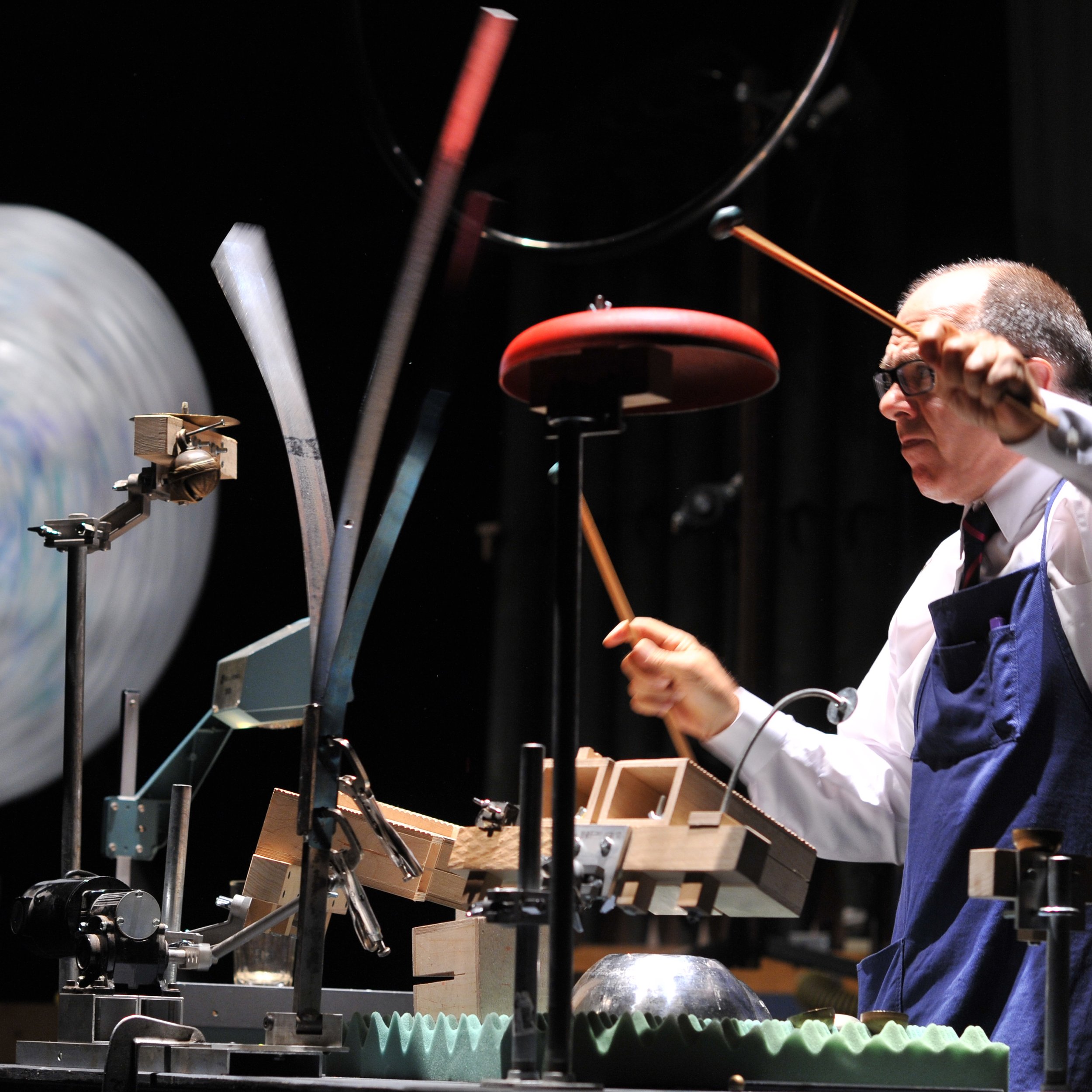 ZS_Schick-Machine_Steven-Schick-at-Percussion-Table-with_Big-Disc-turning_Photo-by-Chi-Wang_3868.jpg