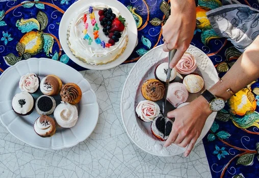 hands-summer-party-colorful-medium.jpg