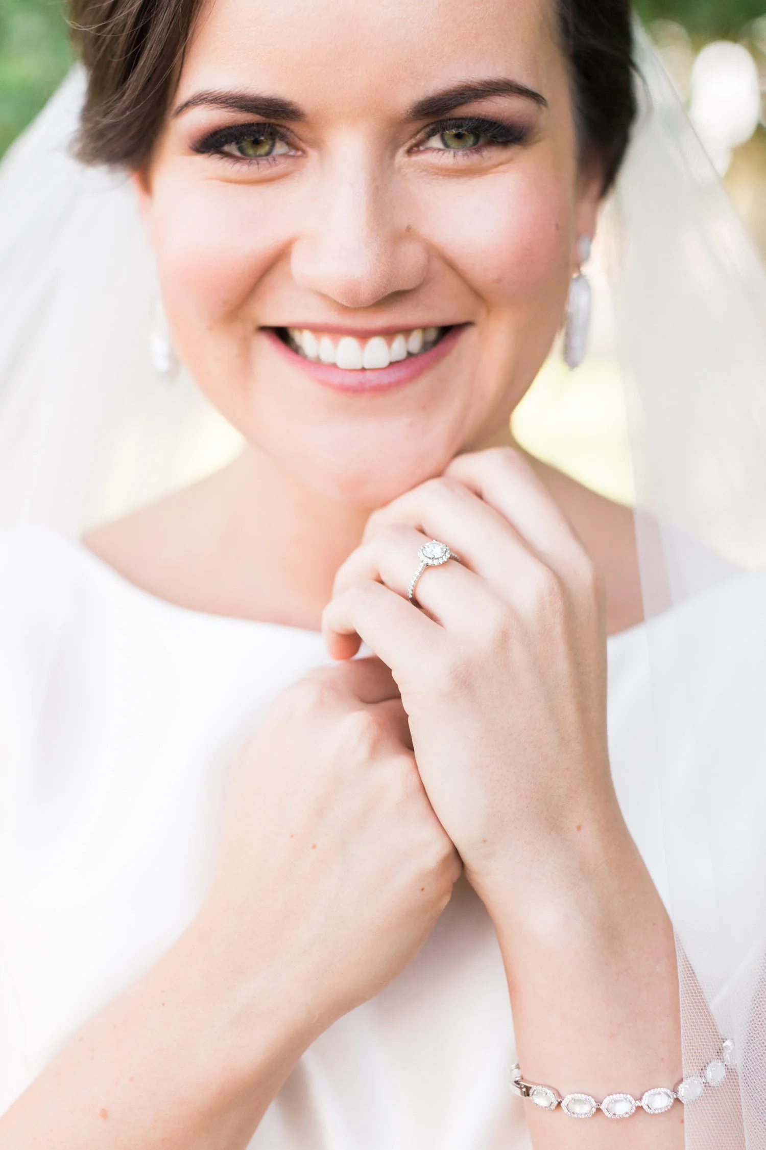 Gorogeous Bride with stunning halo engagement ring| Betsy & John Photography | Tucson Wedding Photographers 