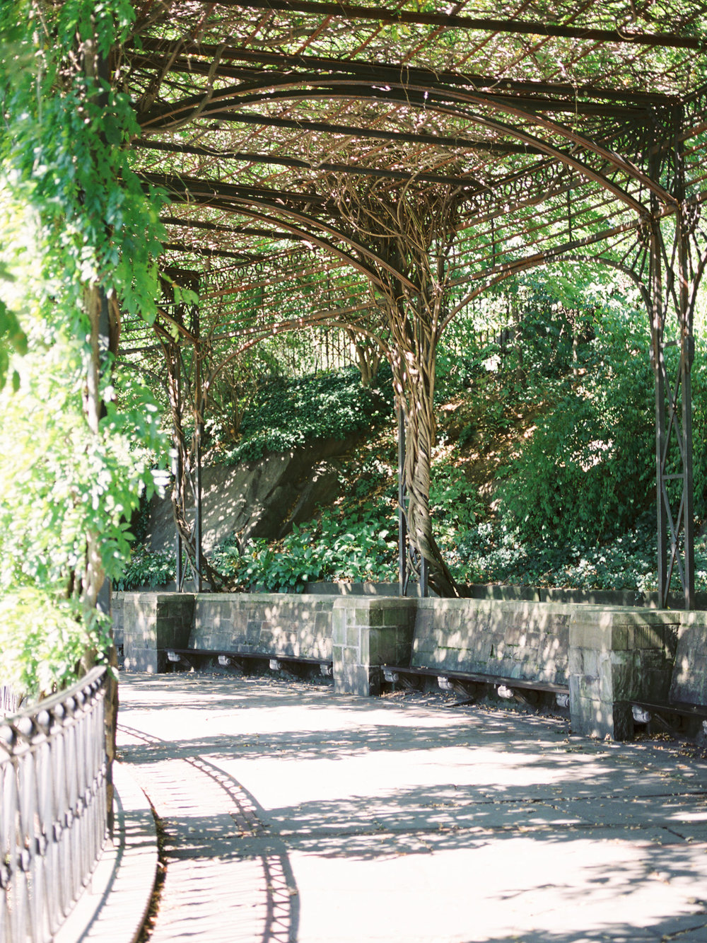  Gorgeous Archways at the Central Park Conservatory Gardens in NYC&nbsp; 