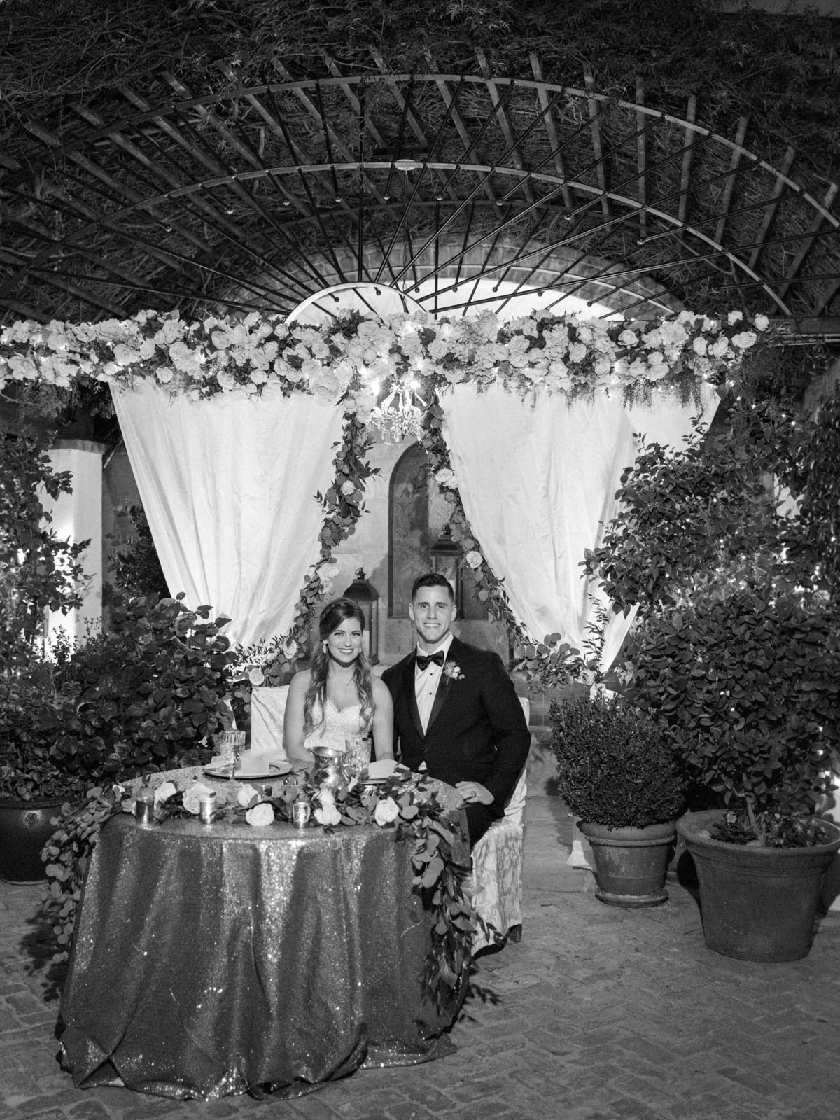 Stillwell House wedding captured by Tucson Wedding Photographers Betsy & John