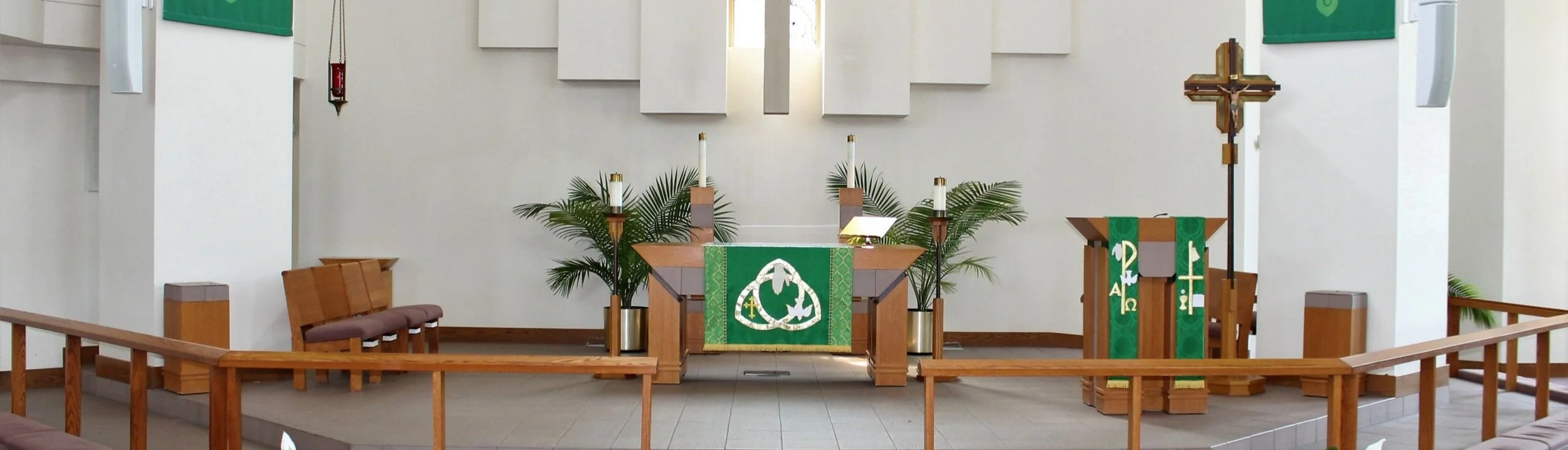 11.+Bethany+Chancel+Wide+.jpg