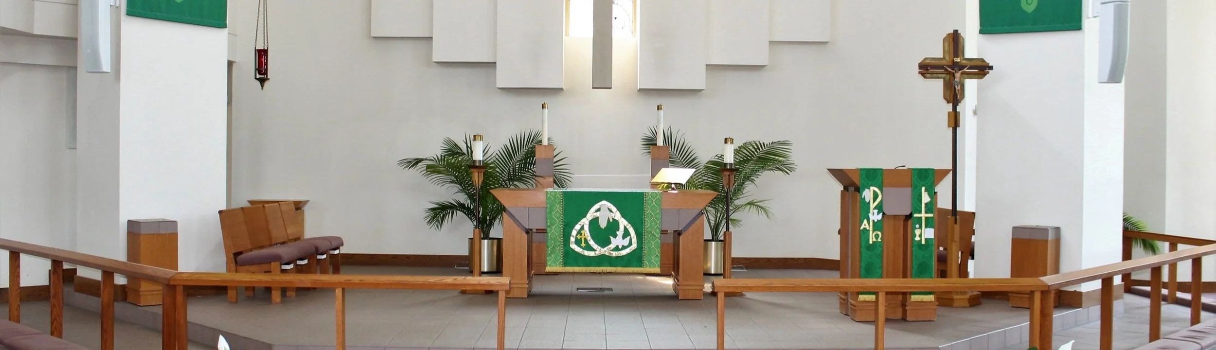 11.+Bethany+Chancel+Wide+.jpg