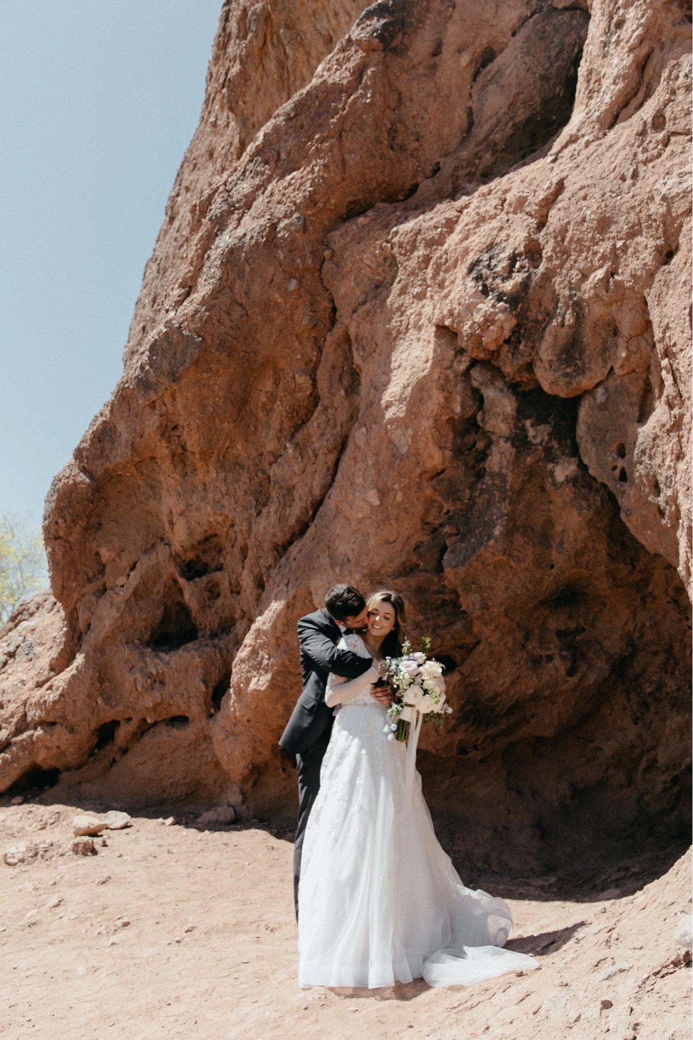 46_hole-in-the-rock-wedding.jpg