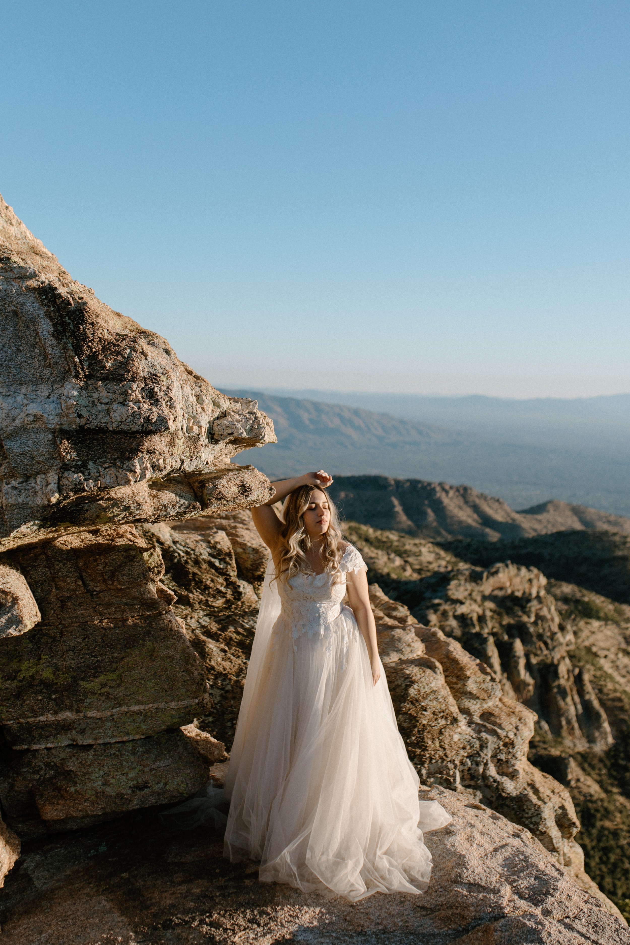 edge-of-cliff-wedding-4.jpg