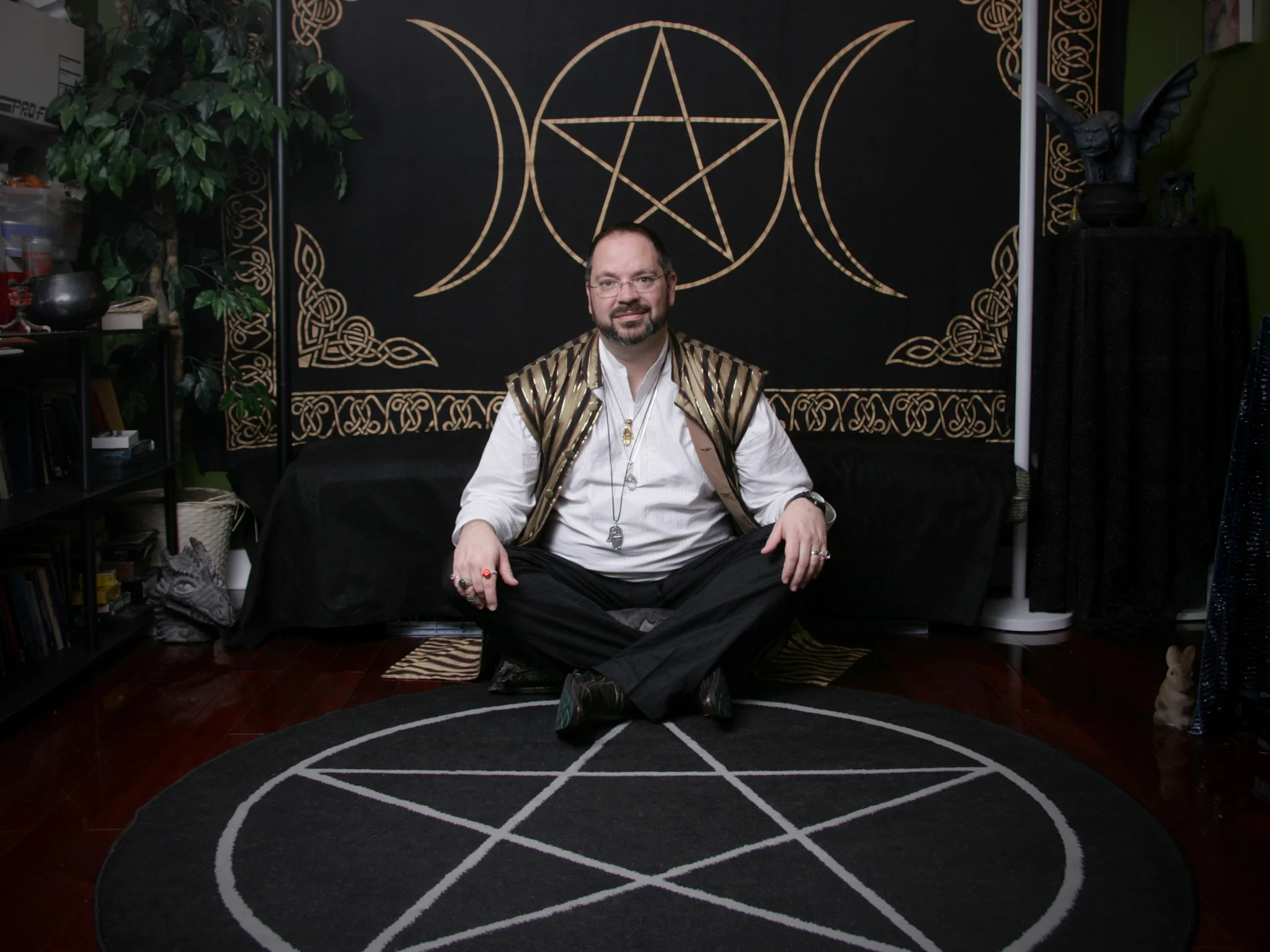Palm reader Jim Barker; Seattle, WA
