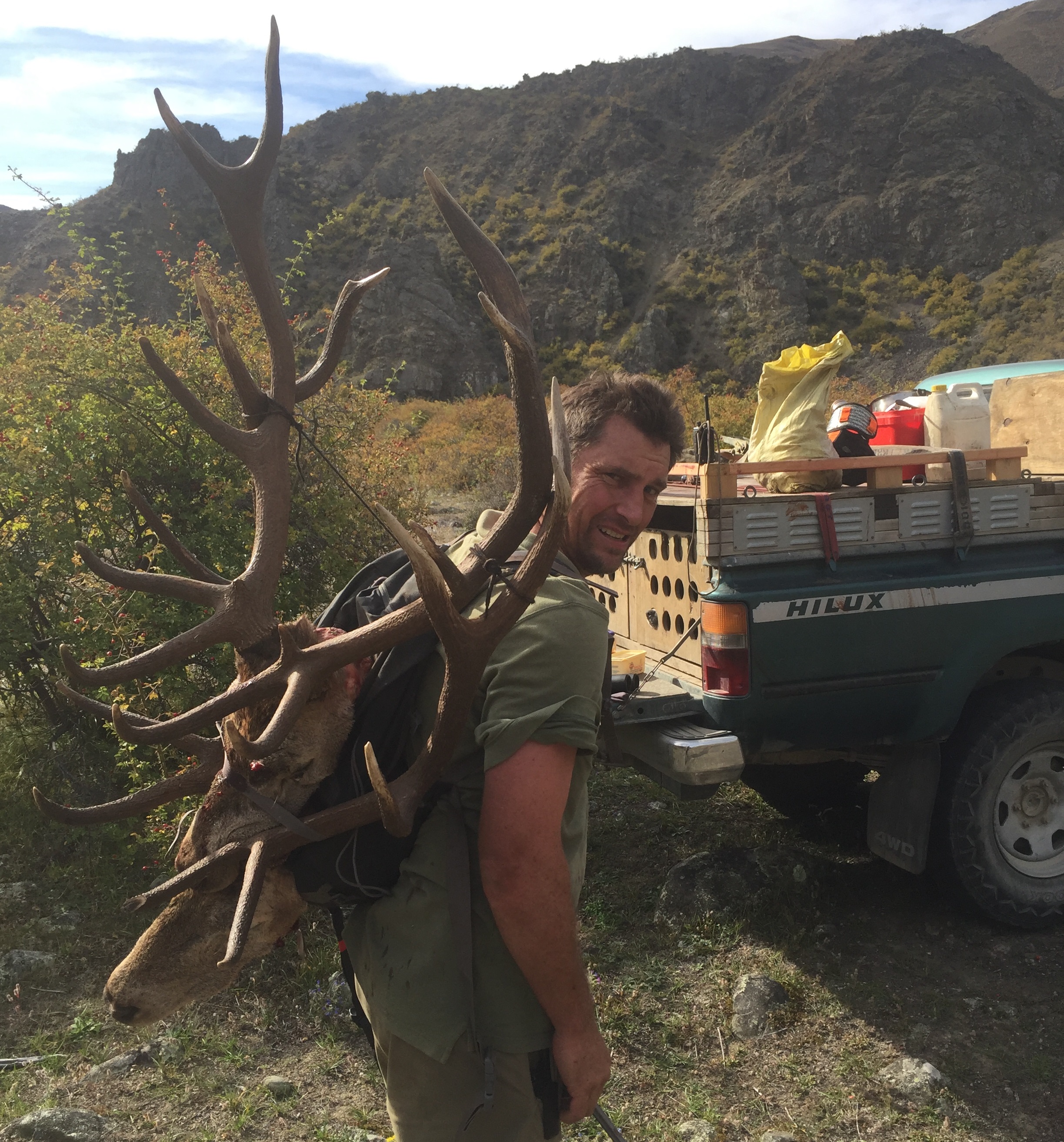  Chief back at the Hilux after a big day picking up a bit more bone to add to his collection. 