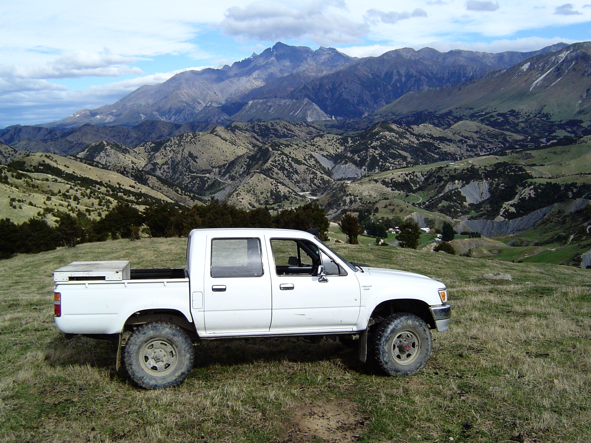  The authors 1998 LN106 Toyota Hilux 