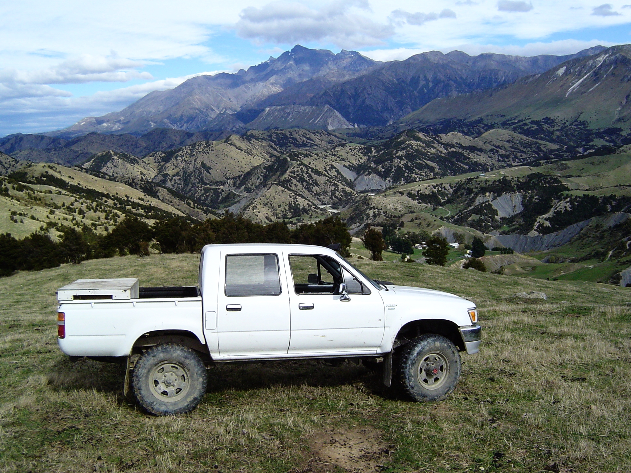 The authors 1998 LN106 Toyota Hilux