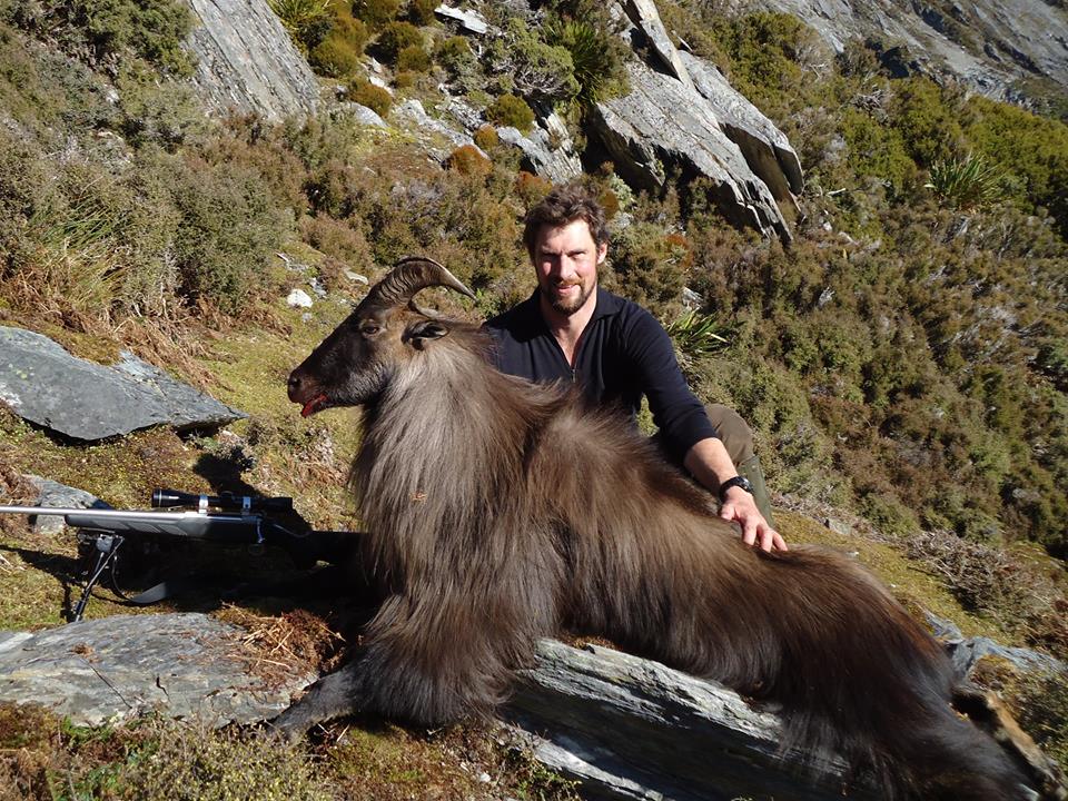  Shaun Monk with a bull tahr