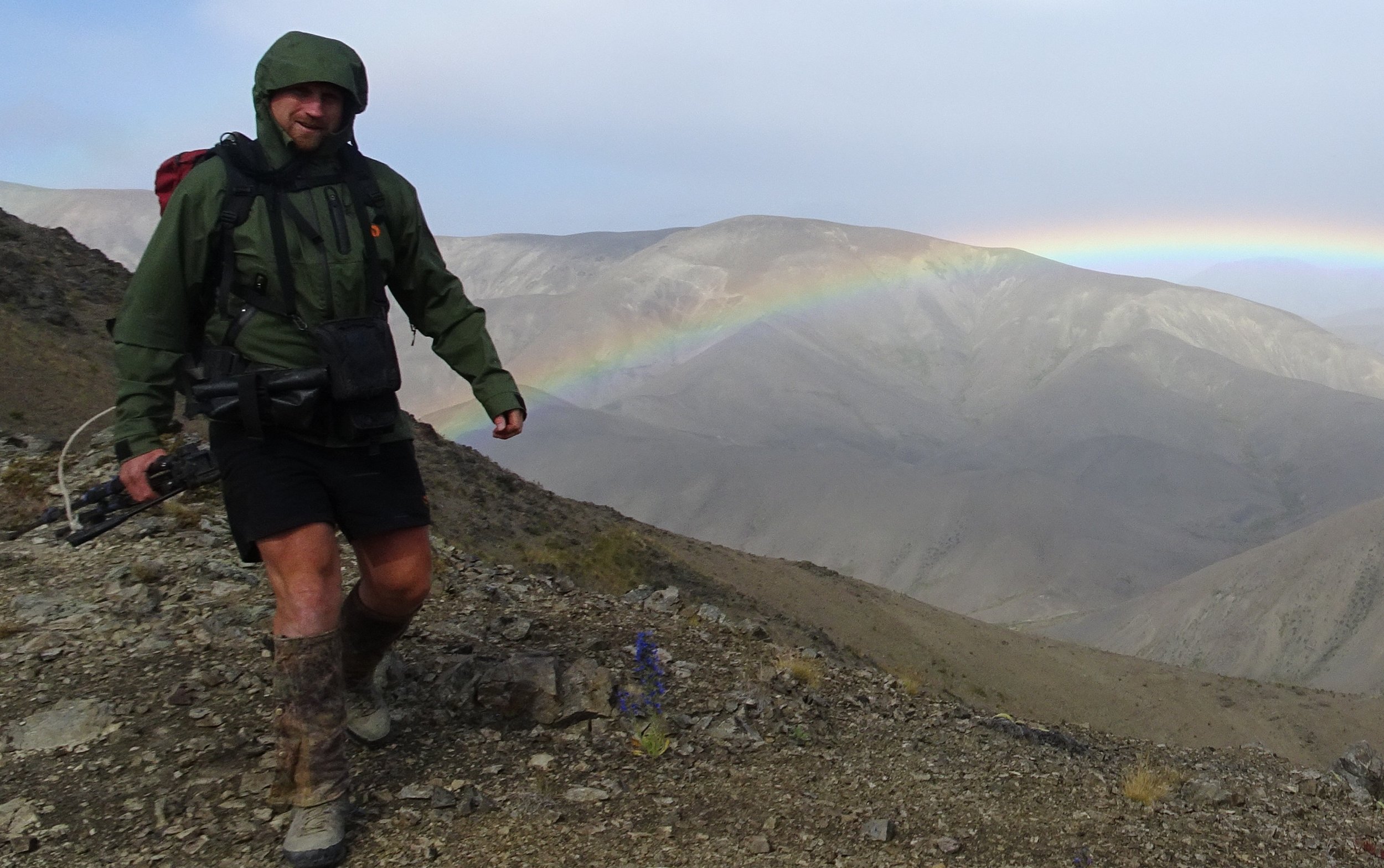 Shaun Monk getting blasted by the never ending Nor-Wester. He left his rifle behind in trade for the tripod and cameras. Also sporting a newly refurbished knee, a bit of an inwards bend but doing the job for now.